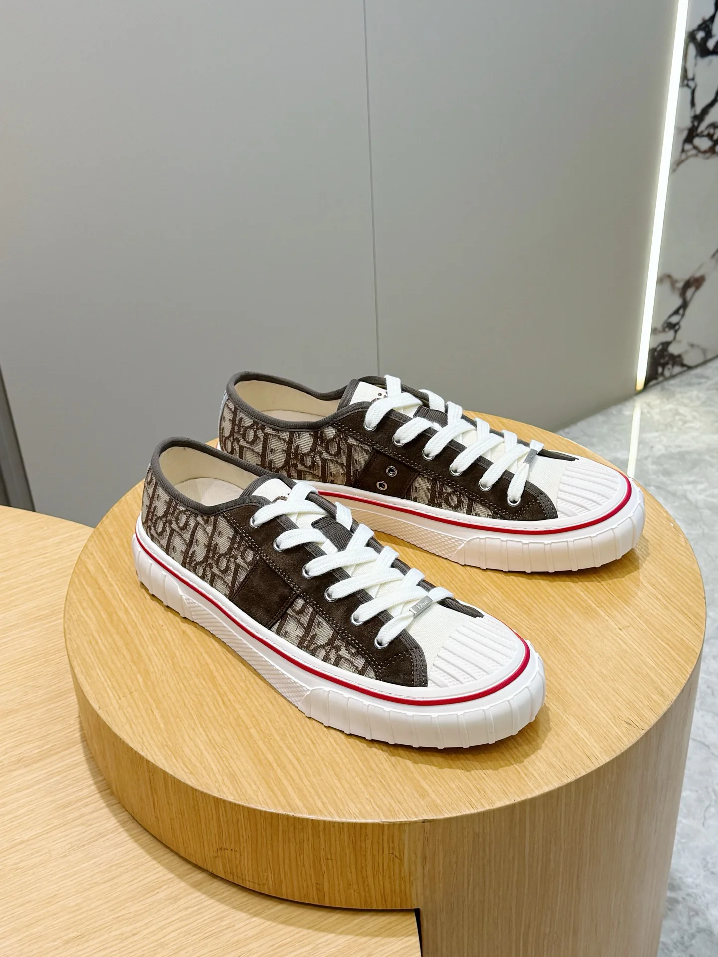 Women's Sneakers CHRISTIAN DIOR 18101565