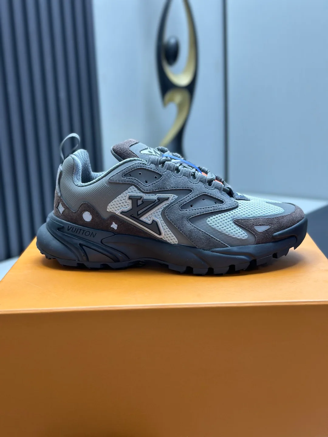 Men's Sneakers LOUIS VUITTON 18211978