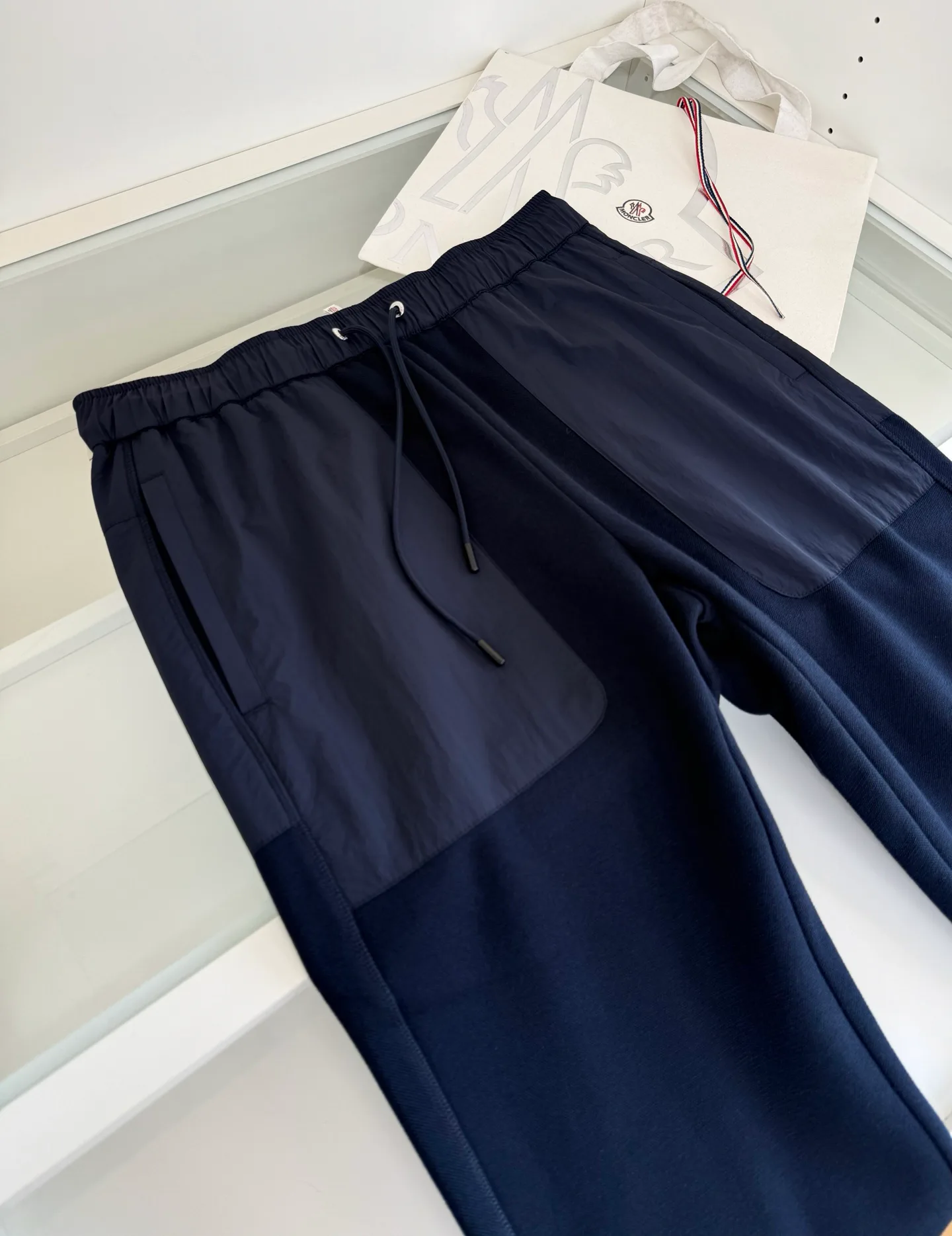 Брюки Мужские Moncler 18620411