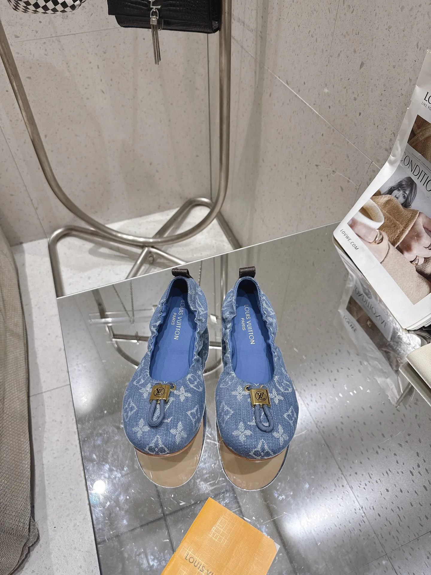 Women's Ballet Flats LOUIS VUITTON 17524759