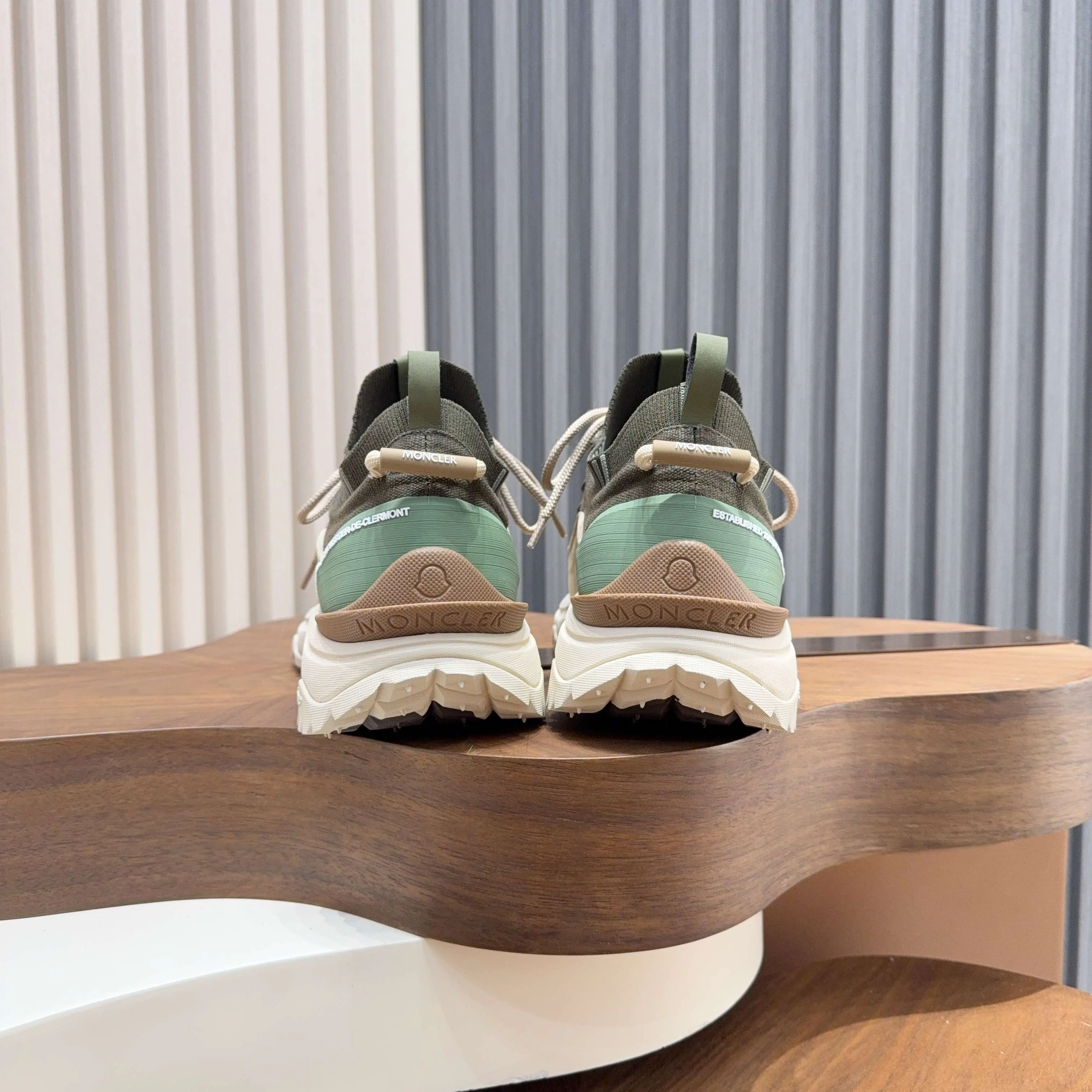 Women's Sneakers MONCLER 18116734