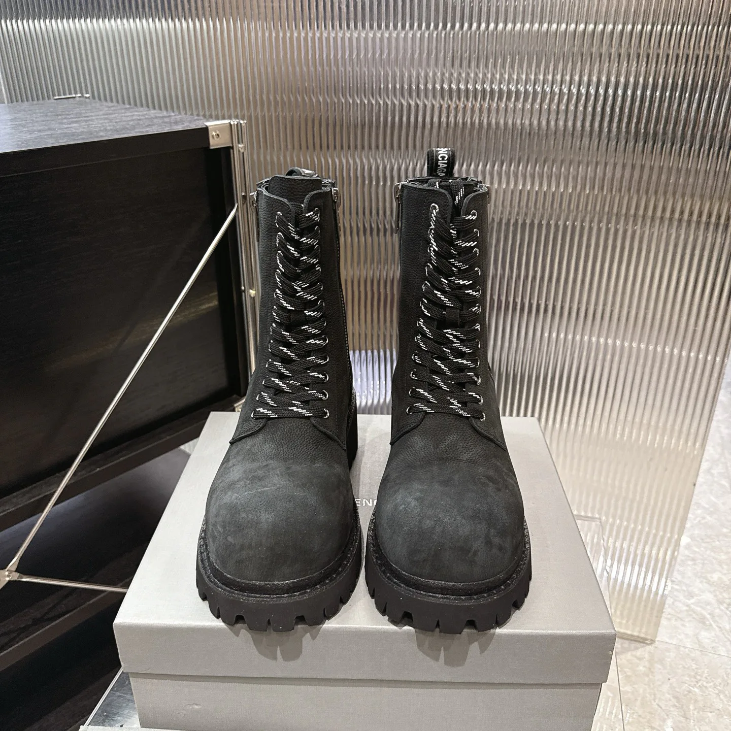 Ботинки Мужские Balenciaga 18598032
