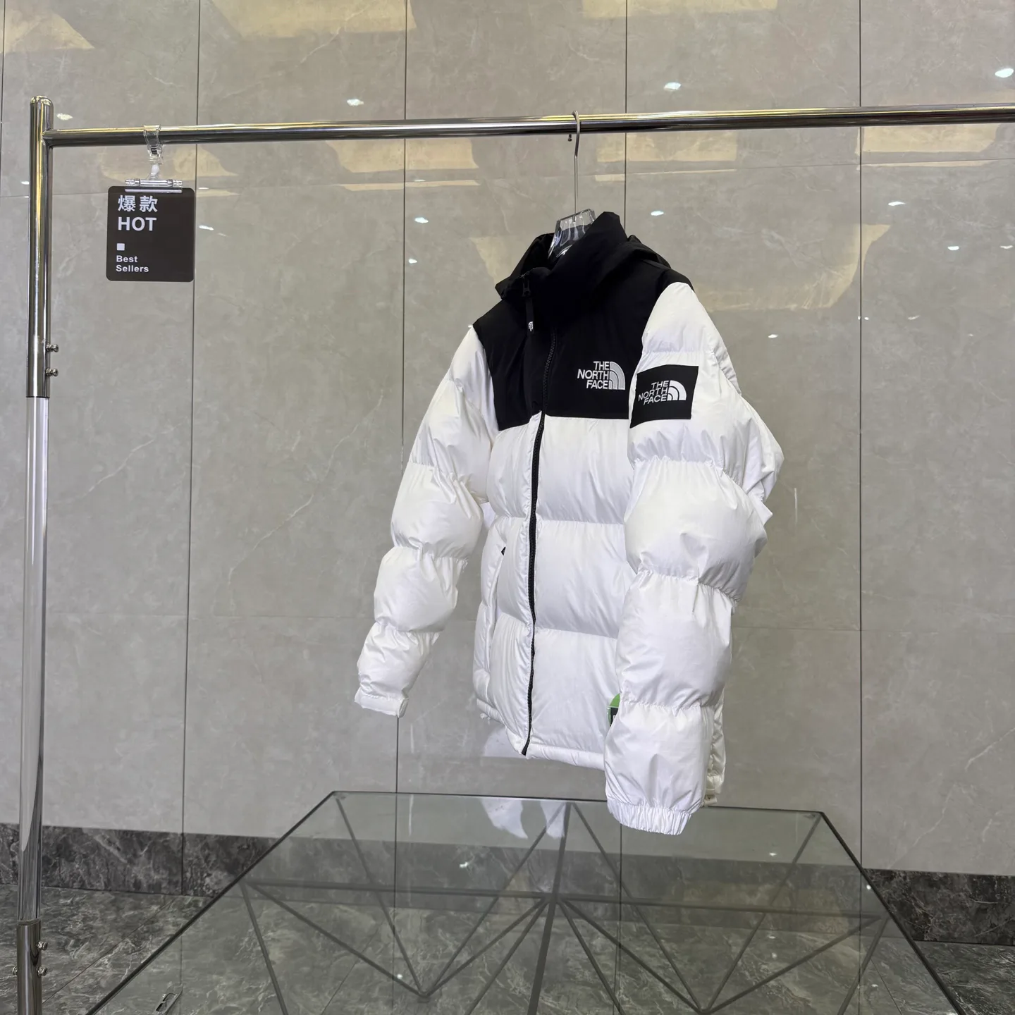 Куртки И Пуховики Мужские The North Face 18615376