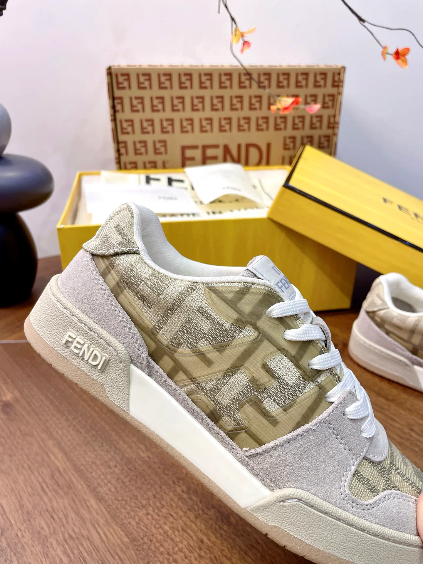 Women's Sneakers FENDI 17957352