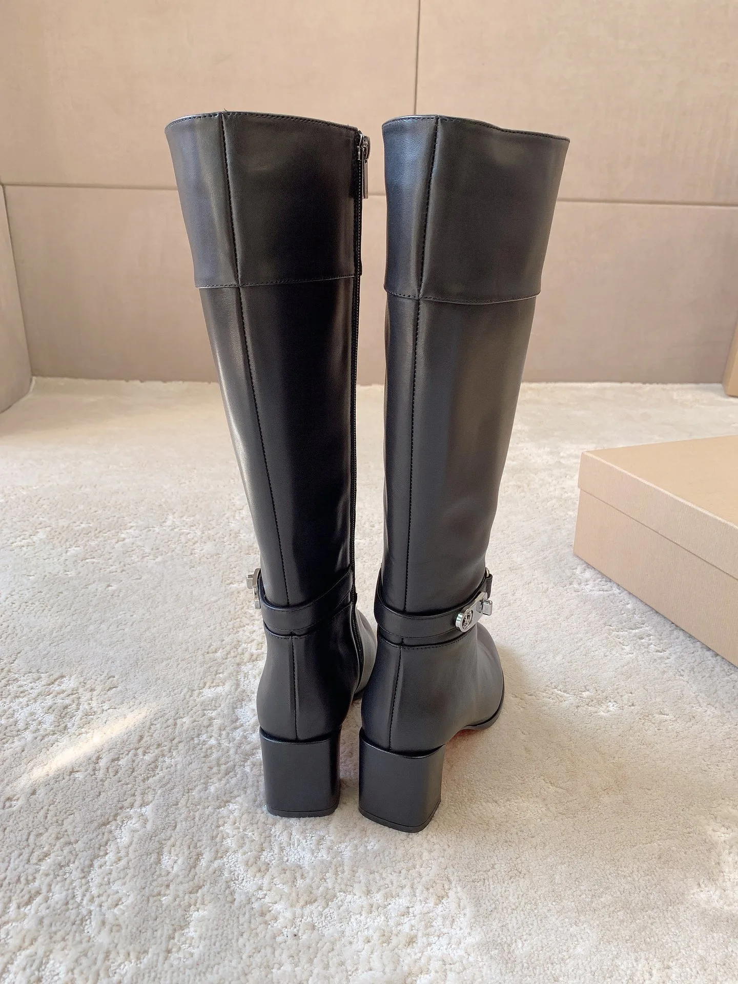 Women's Boots CHRISTIAN LOUBOUTIN 17962834