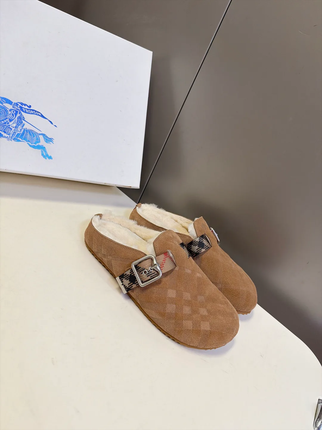 Women's Mules And Clogs BURBERRY 18092320