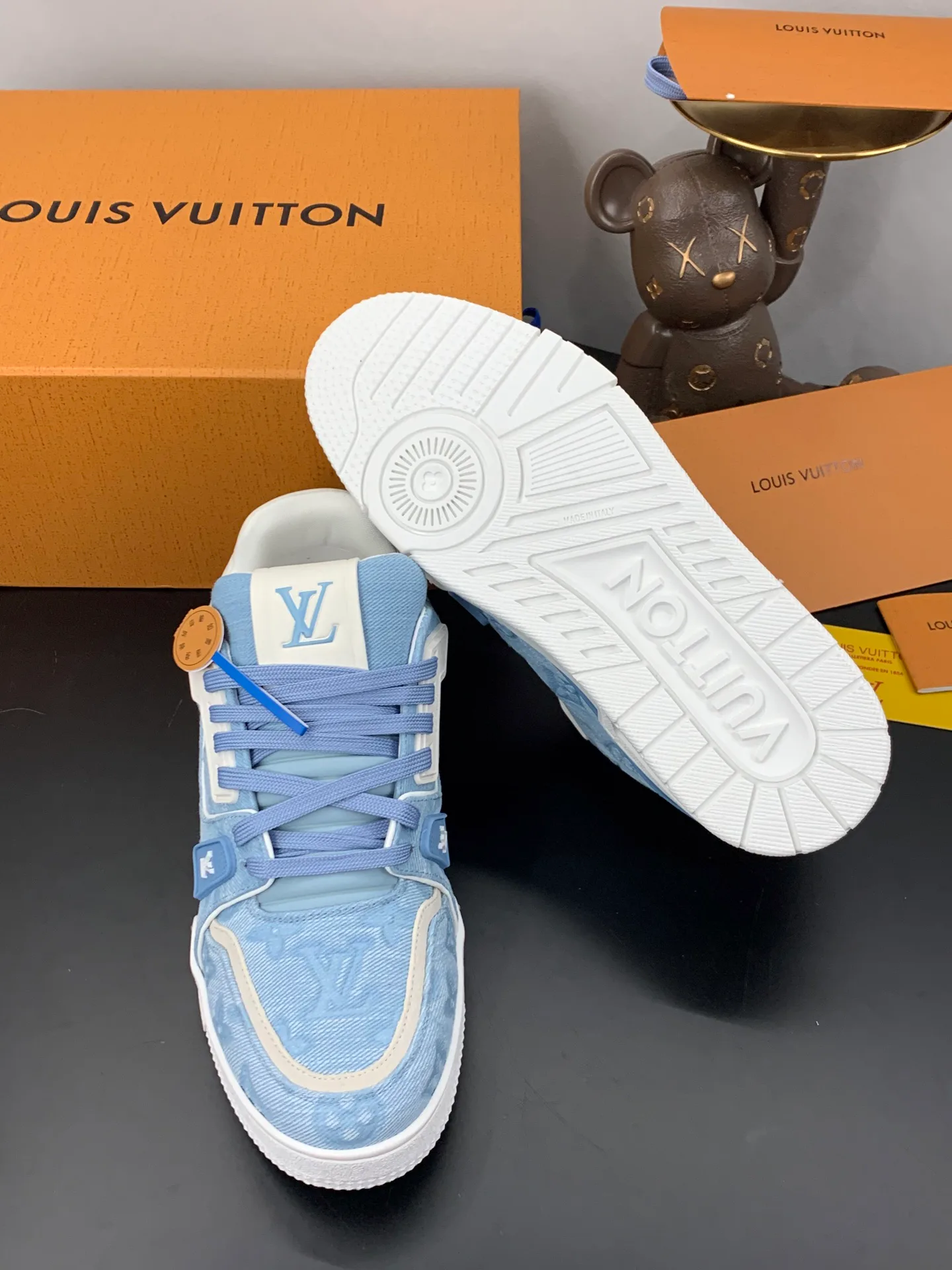 Women's Sneakers LOUIS VUITTON 17545275