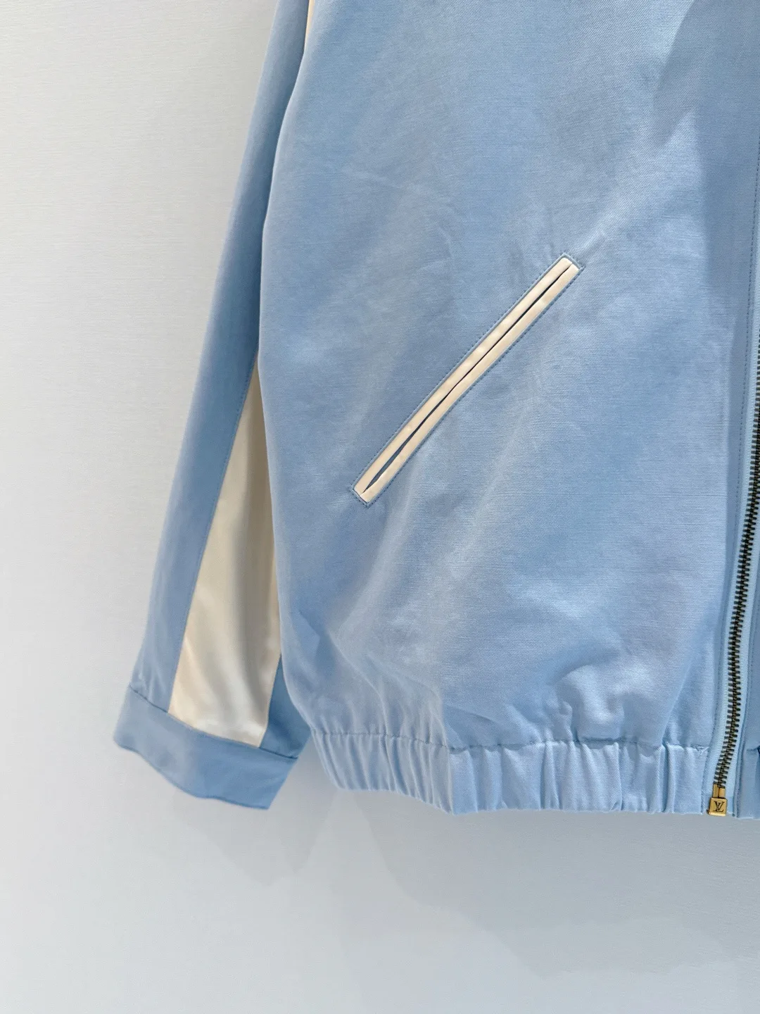 Women's Jackets And Down Jackets LOUIS VUITTON 17218081