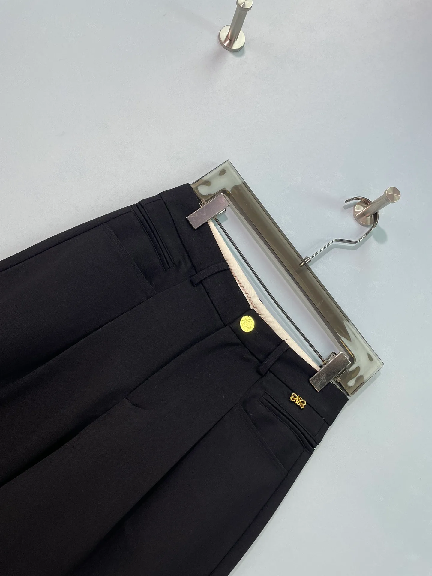 Women's Trousers LOEWE 18151745