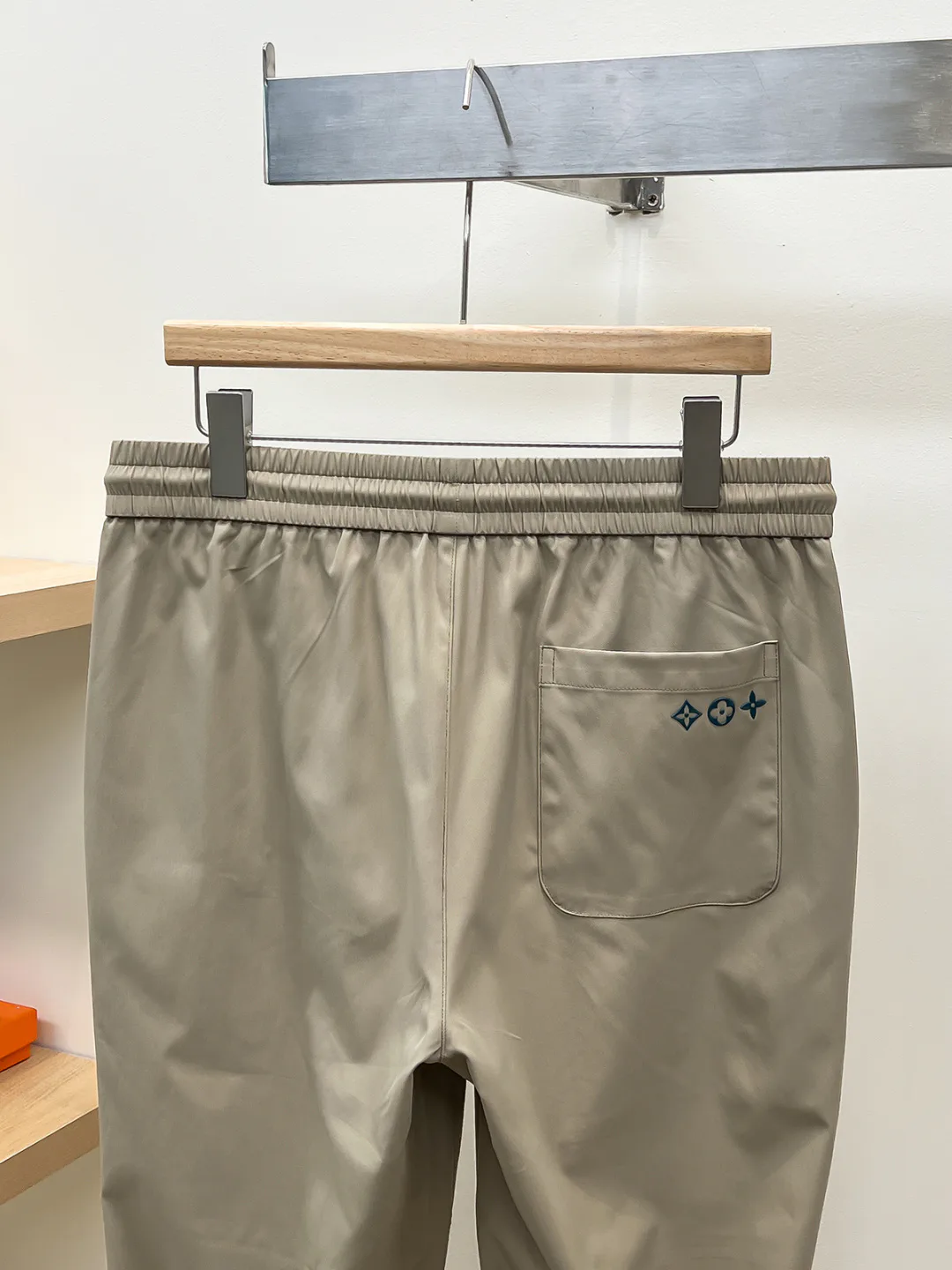 Men's Trousers LOUIS VUITTON 18499206