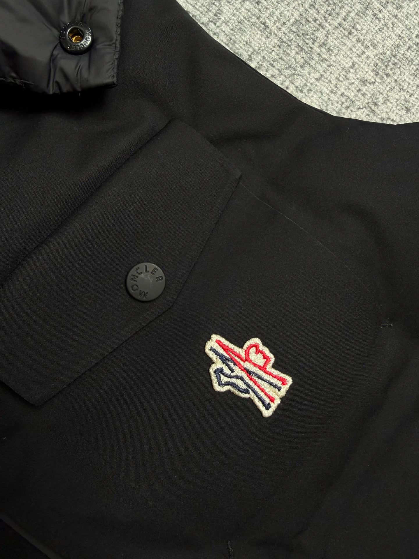 Men's Jackets And Down Jackets MONCLER 17925011