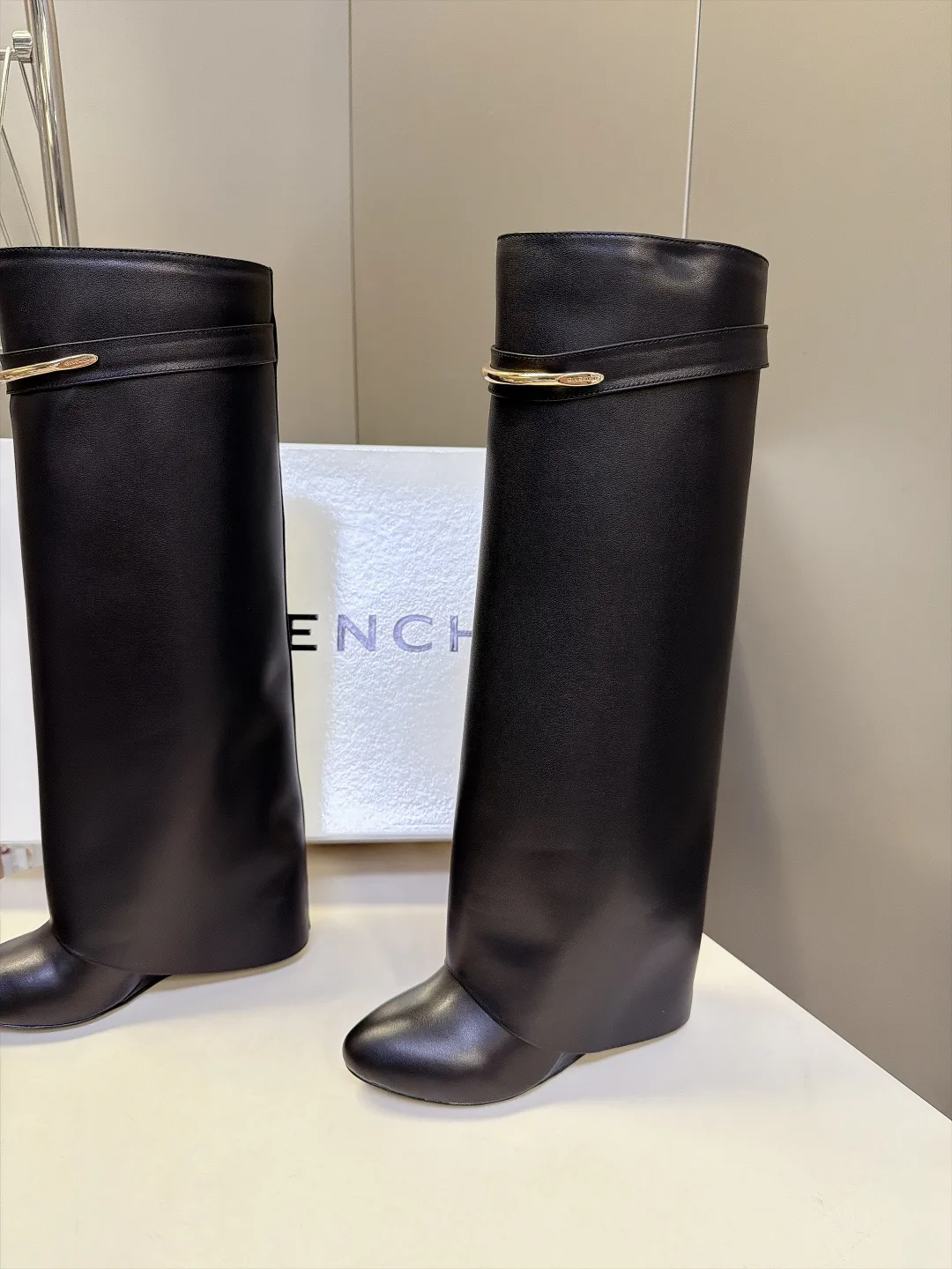 Women's Boots GIVENCHY 18477291
