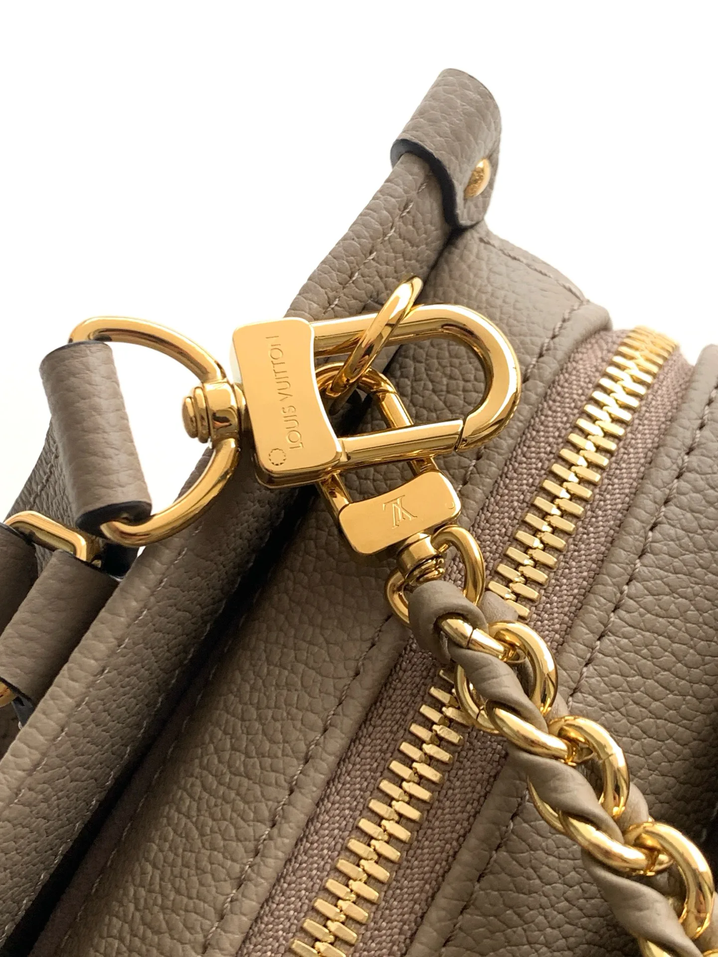 Women's Classic Handbags LOUIS VUITTON 17201597