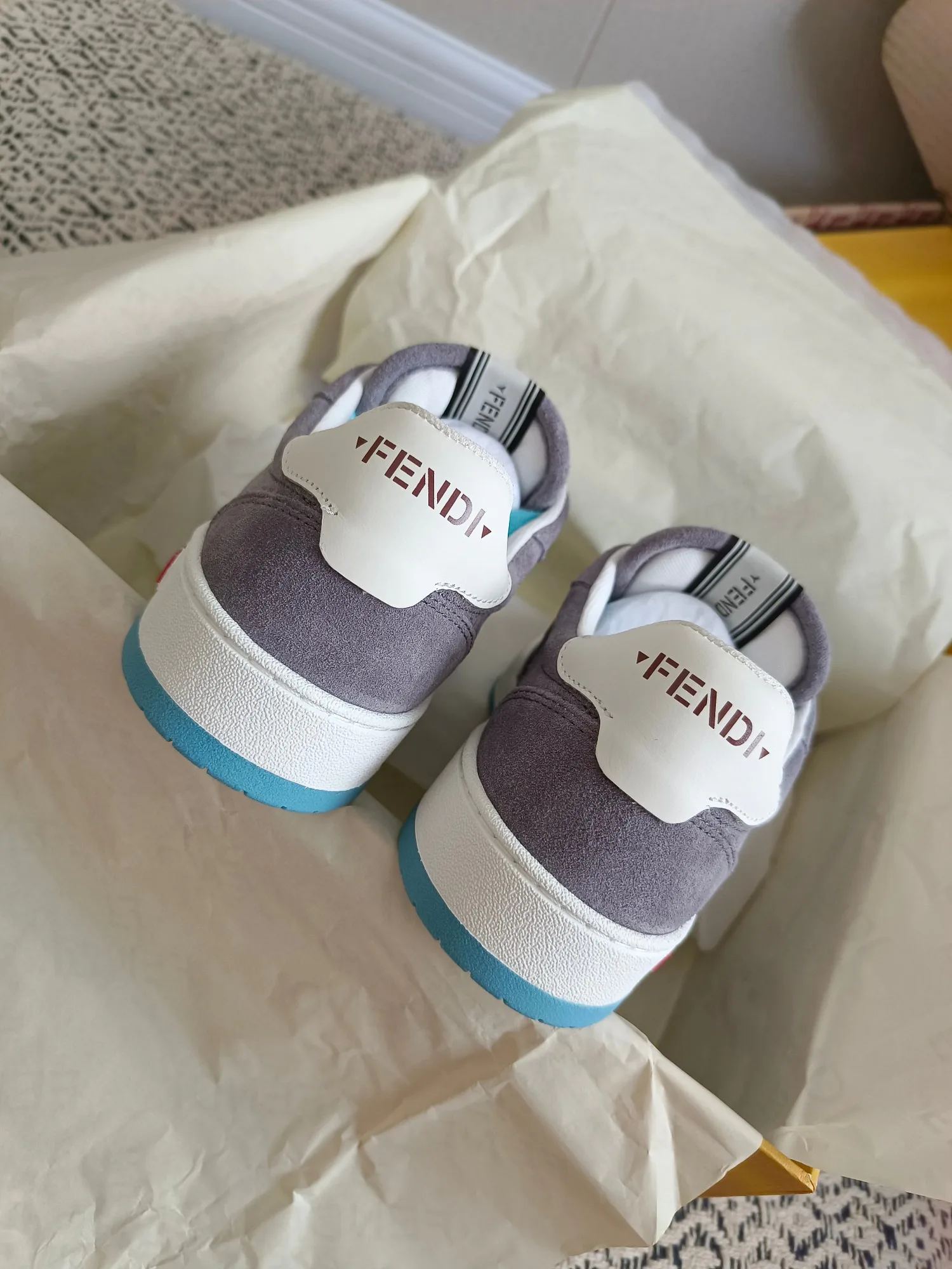 Women's Sneakers FENDI 18425930