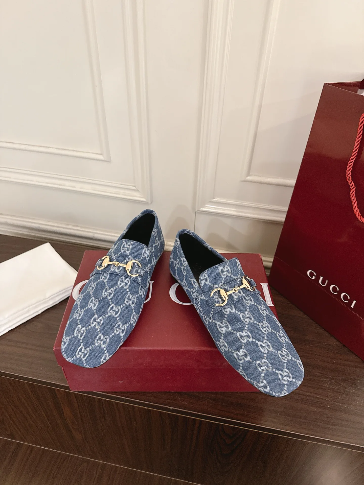 Women's Loafers And Moccasins GUCCI 17956774