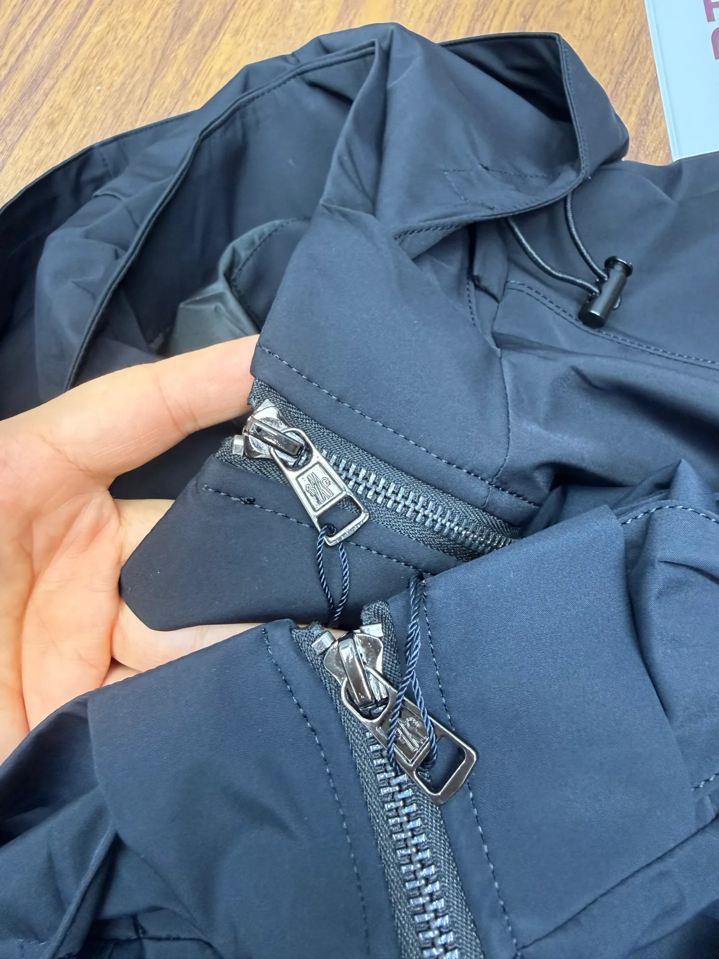 Men's Jackets And Down Jackets MONCLER 18068732