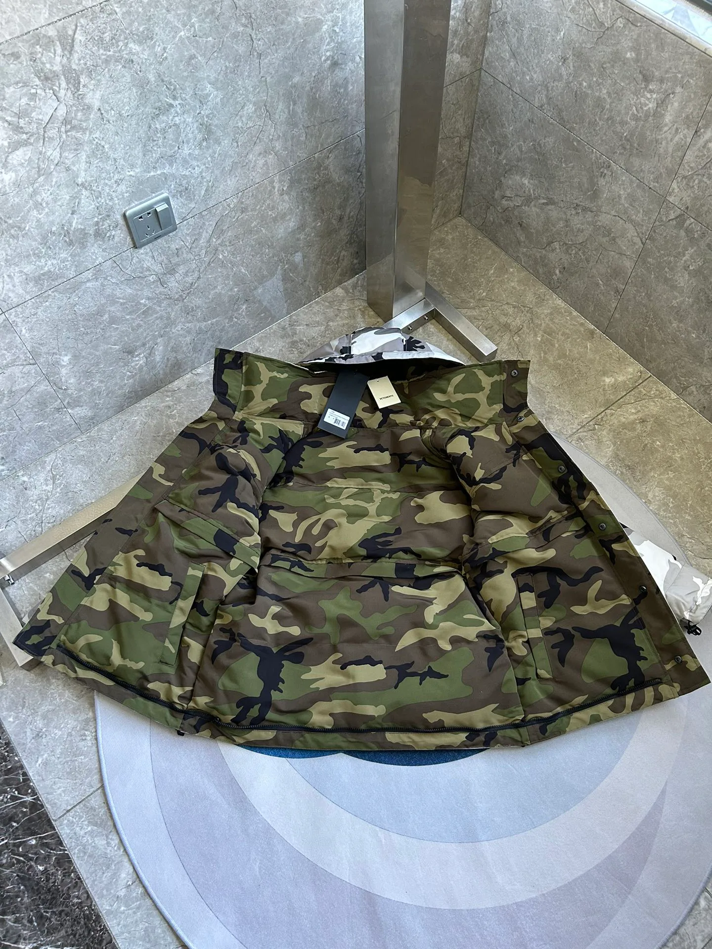 Women's Jackets And Down Jackets CANADA GOOSE 17854553