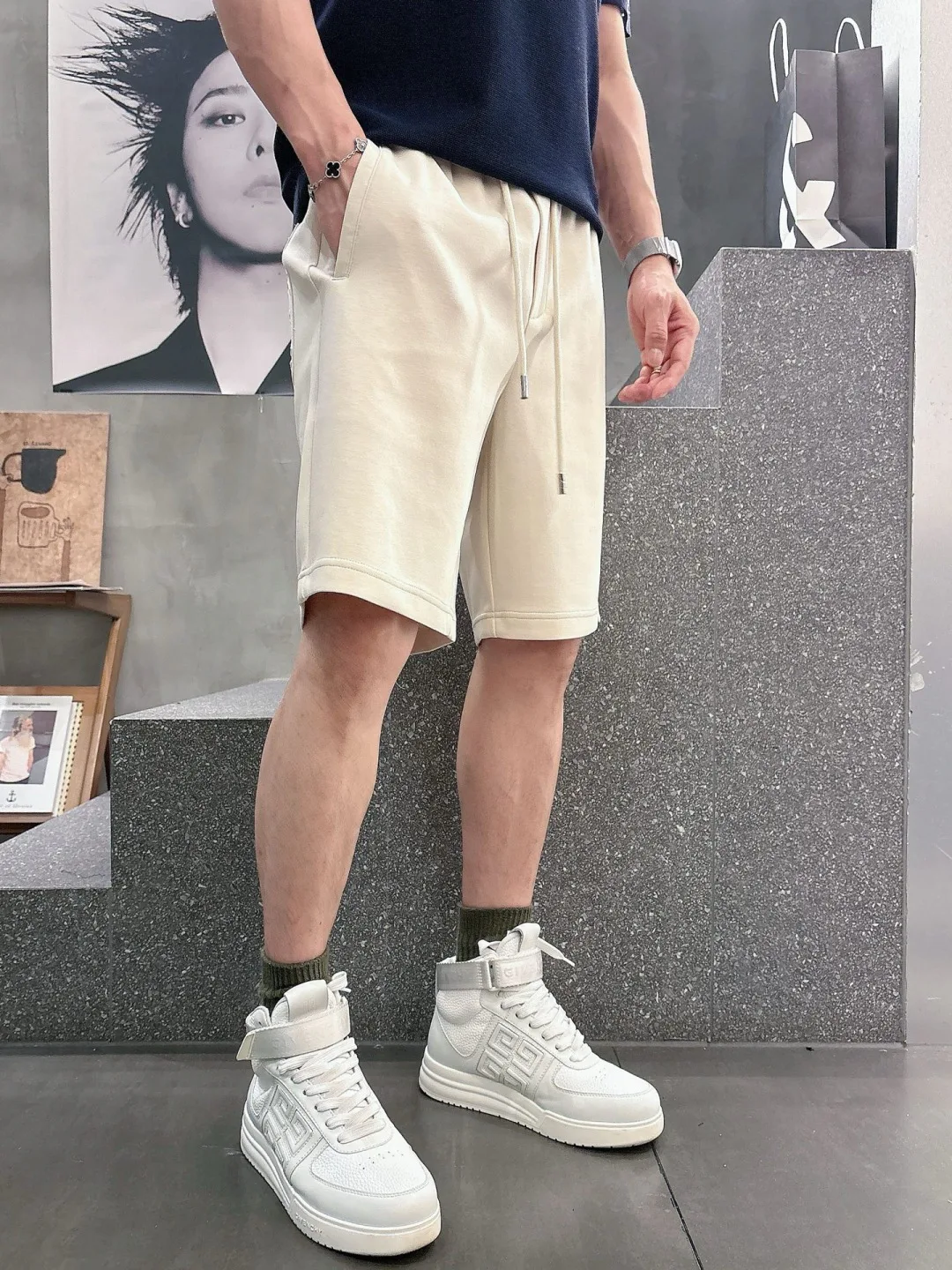 Men's Shorts MONCLER 17468341