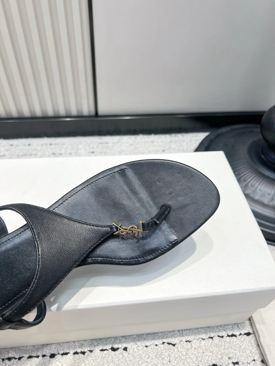 Women's Open-Toe Sandals SAINT LAURENT 17578052
