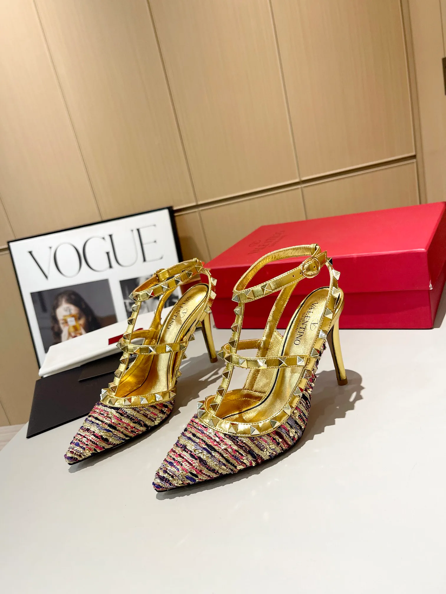 Women's Open-Toe Sandals VALENTINO 17956801