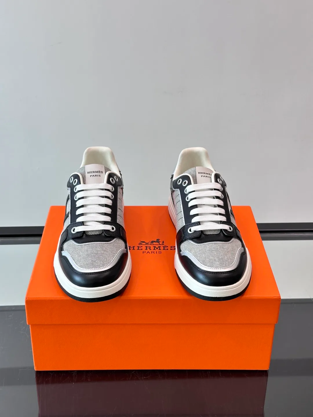 Men's Sneakers HERMES 18500637