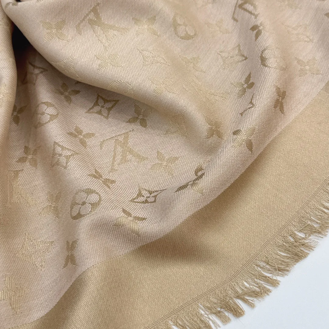 Scarves LOUIS VUITTON 17805249