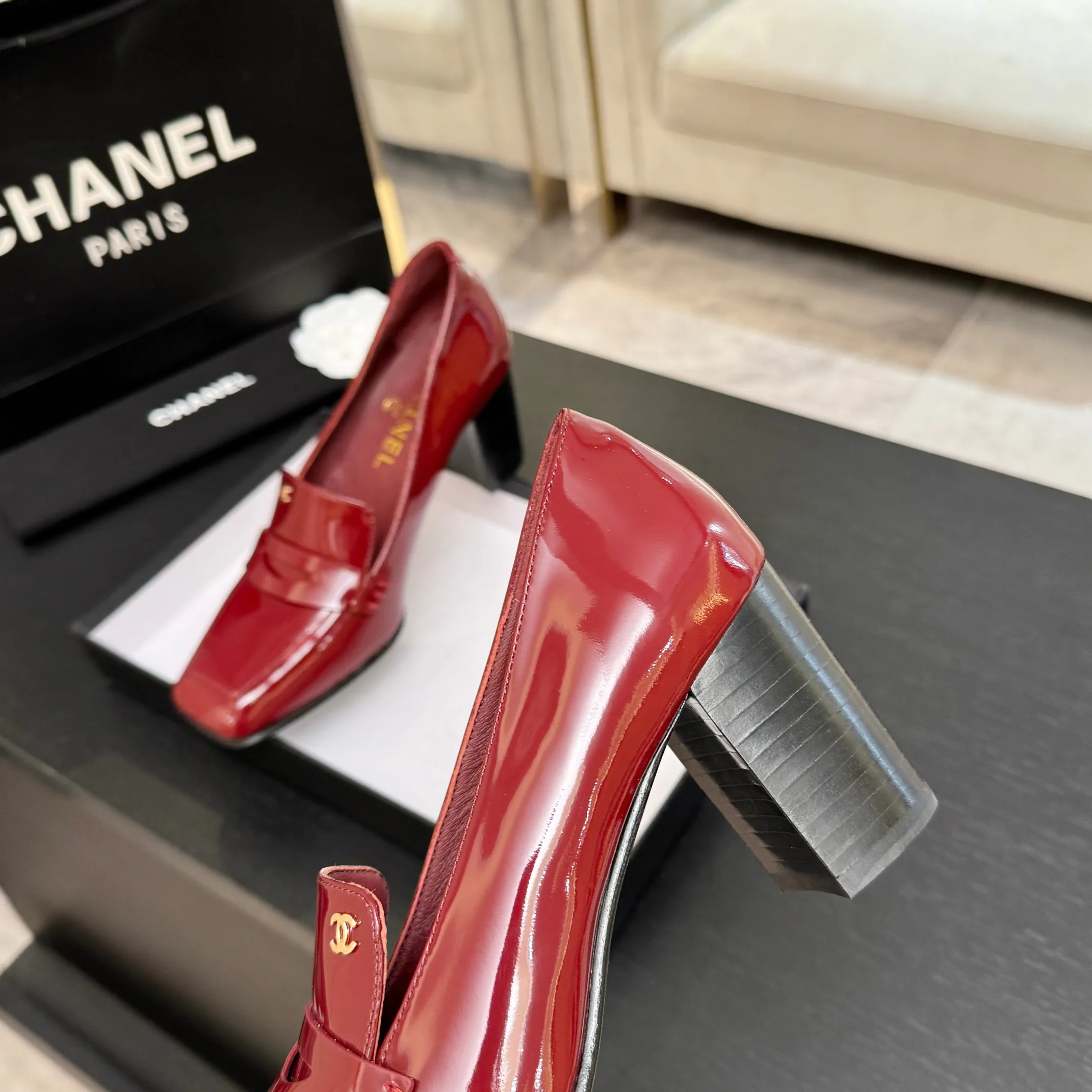 Women's Loafers And Moccasins CHANEL 18063085