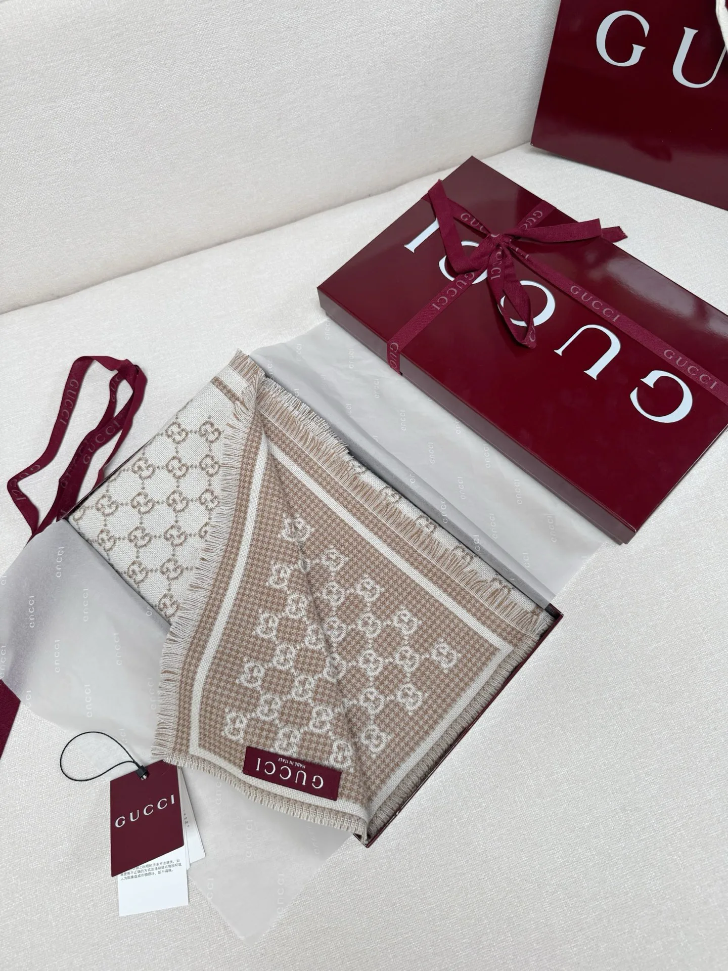 Scarves GUCCI 17992040