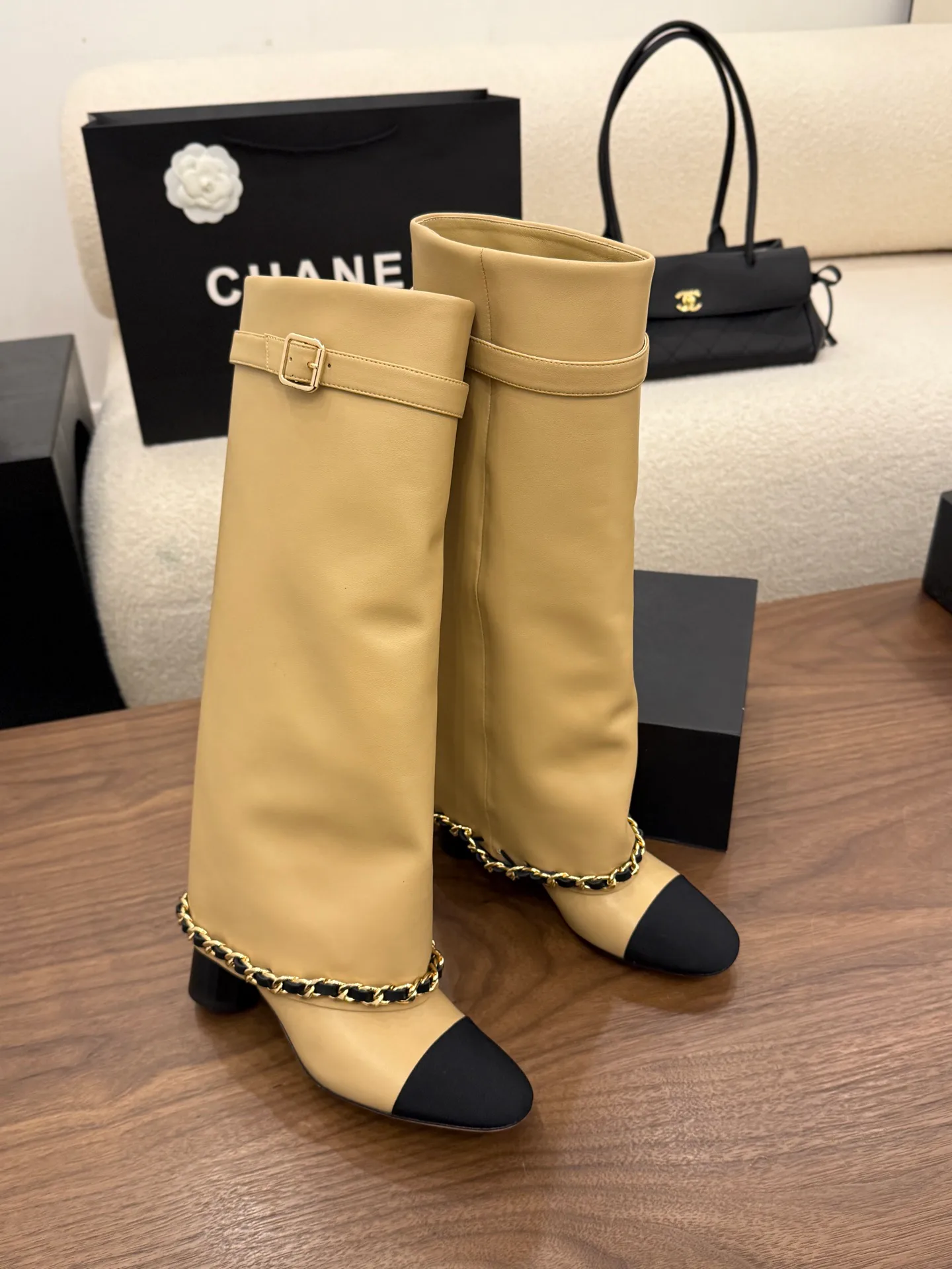 Women's Boots CHANEL 18223558