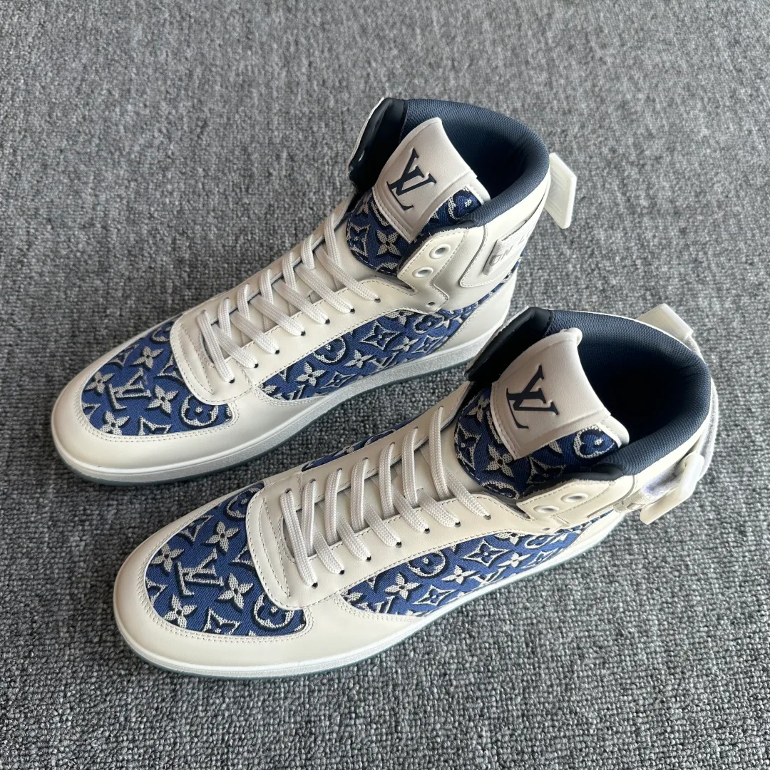 Men's Sneakers LOUIS VUITTON 18394313