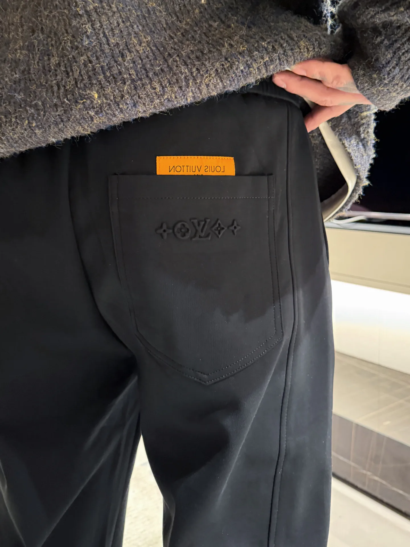 Men's Trousers LOUIS VUITTON 18499699