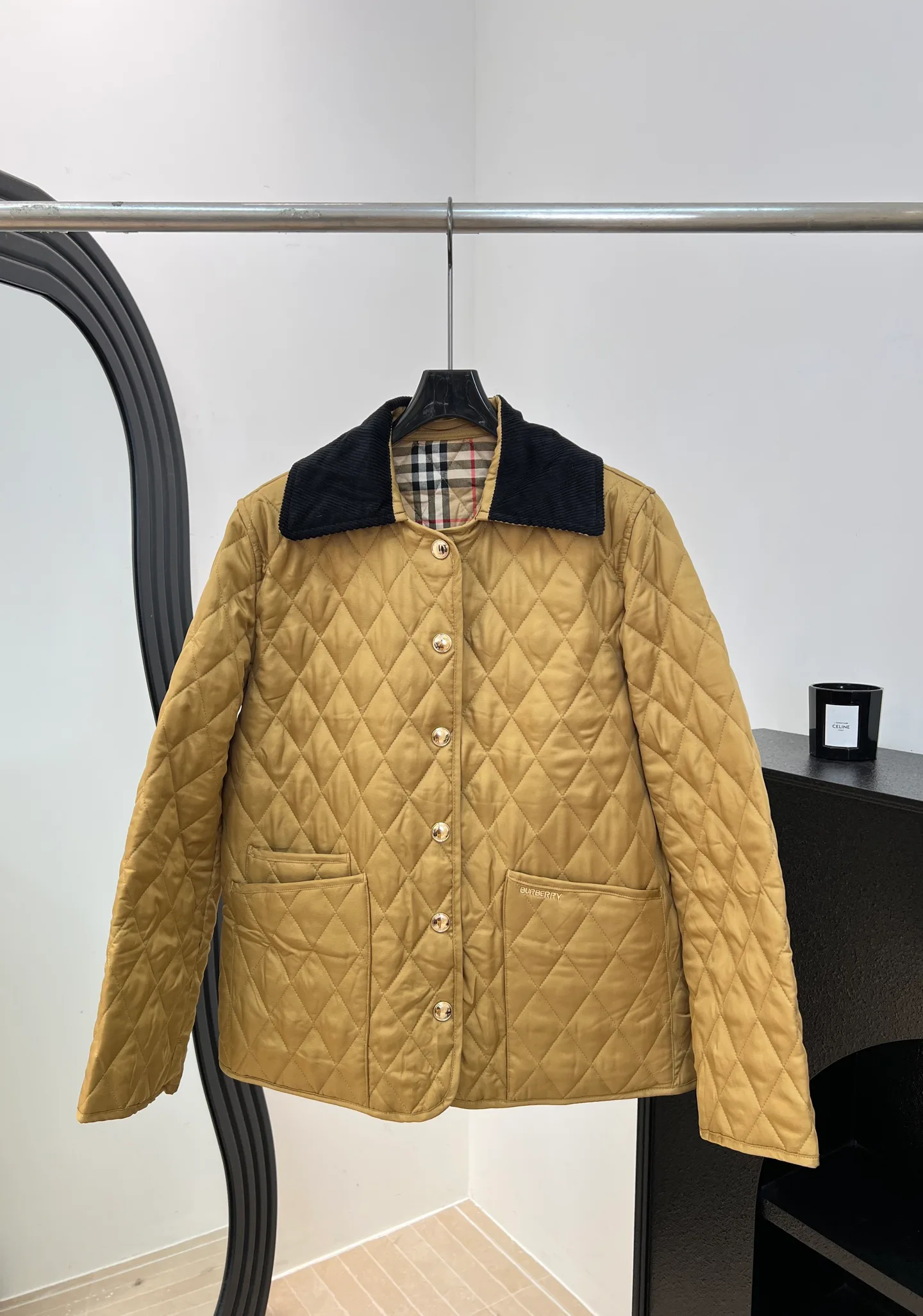 Women's Jackets And Down Jackets BURBERRY 18149746