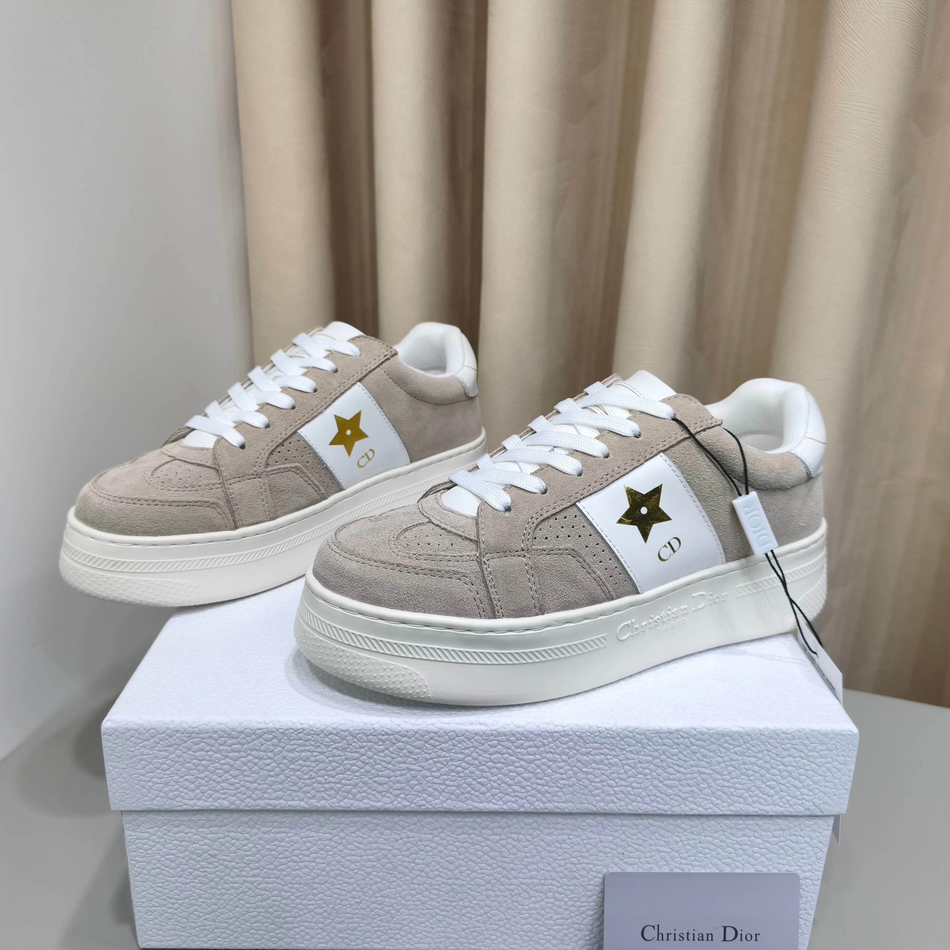 Women's Sneakers CHRISTIAN DIOR 17988727