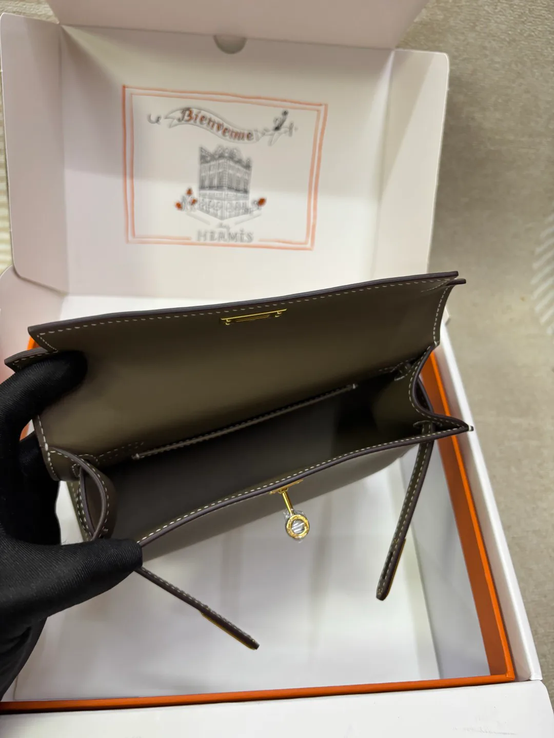 Women's Classic Handbags HERMES 17566578