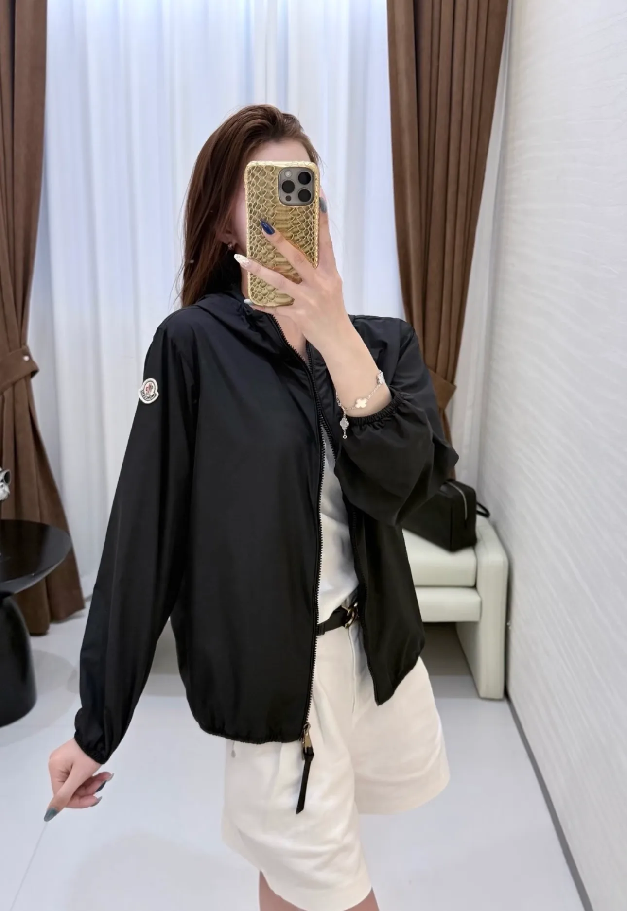 Women's Jackets And Down Jackets MONCLER 17288107