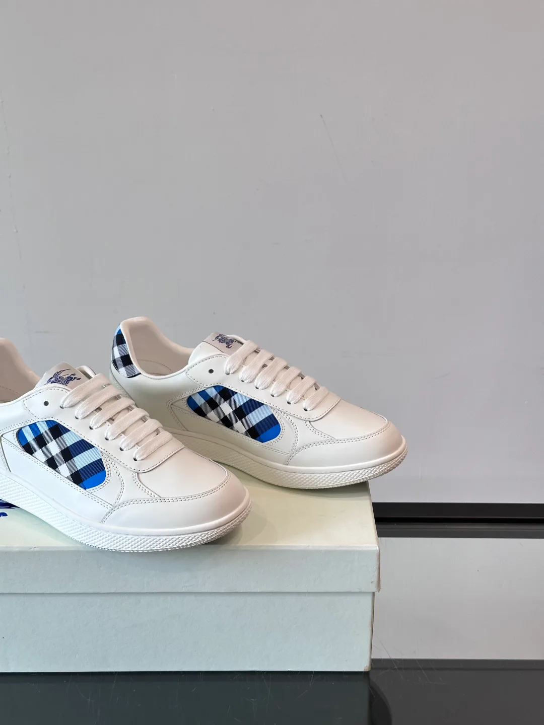 Men's Sneakers BURBERRY 18535695