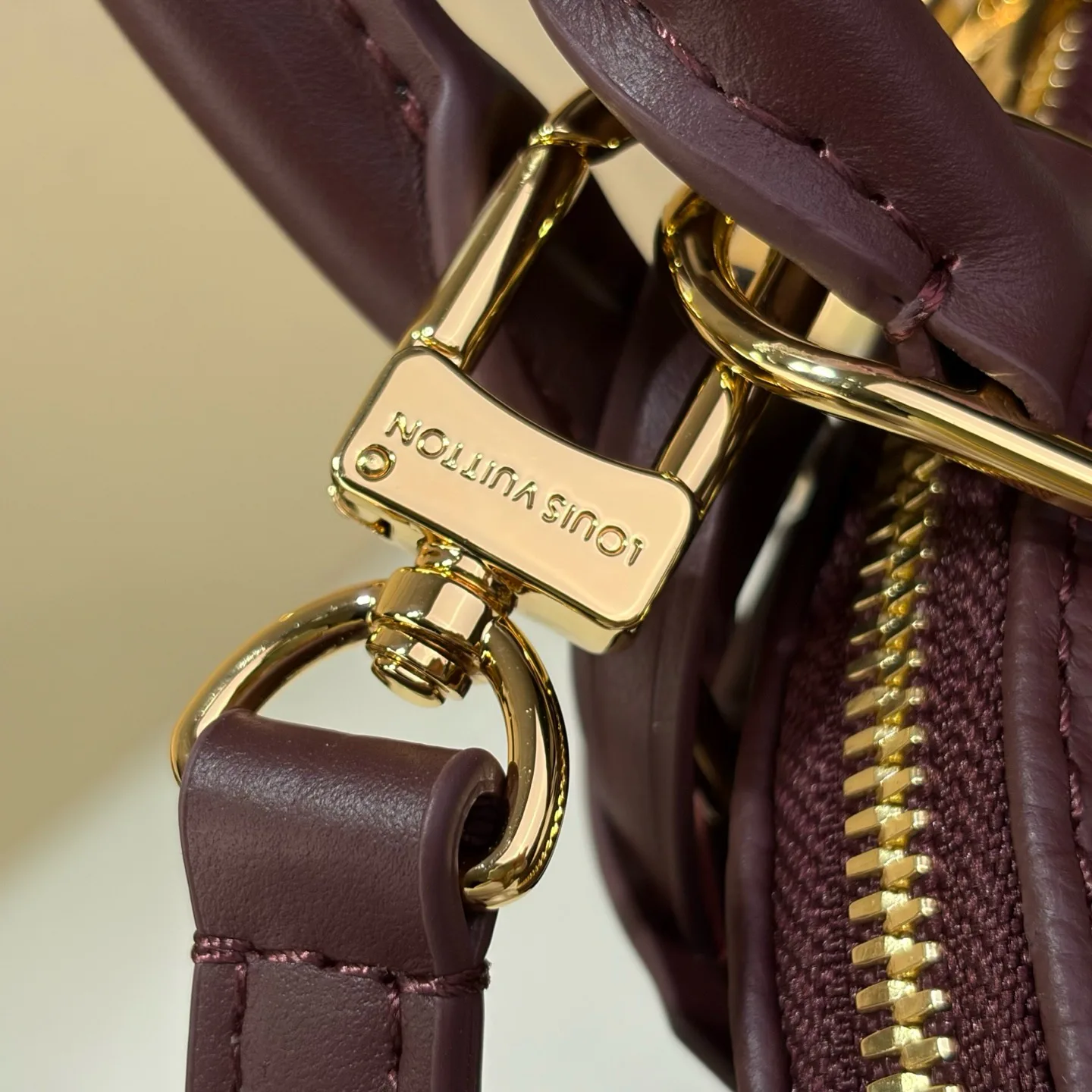 Women's Classic Handbags LOUIS VUITTON 18240293