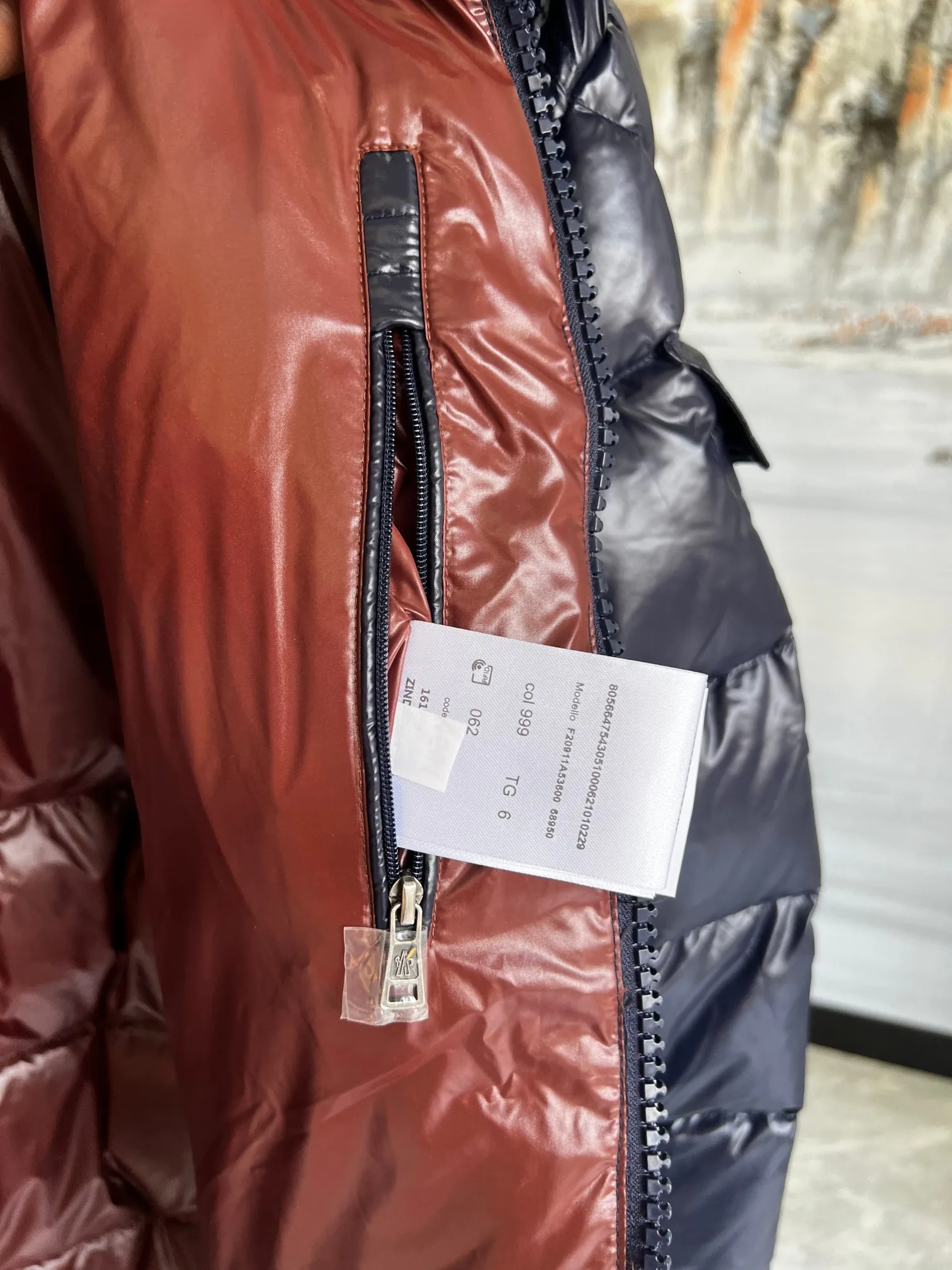 Women's Jackets And Down Jackets MONCLER 18415684