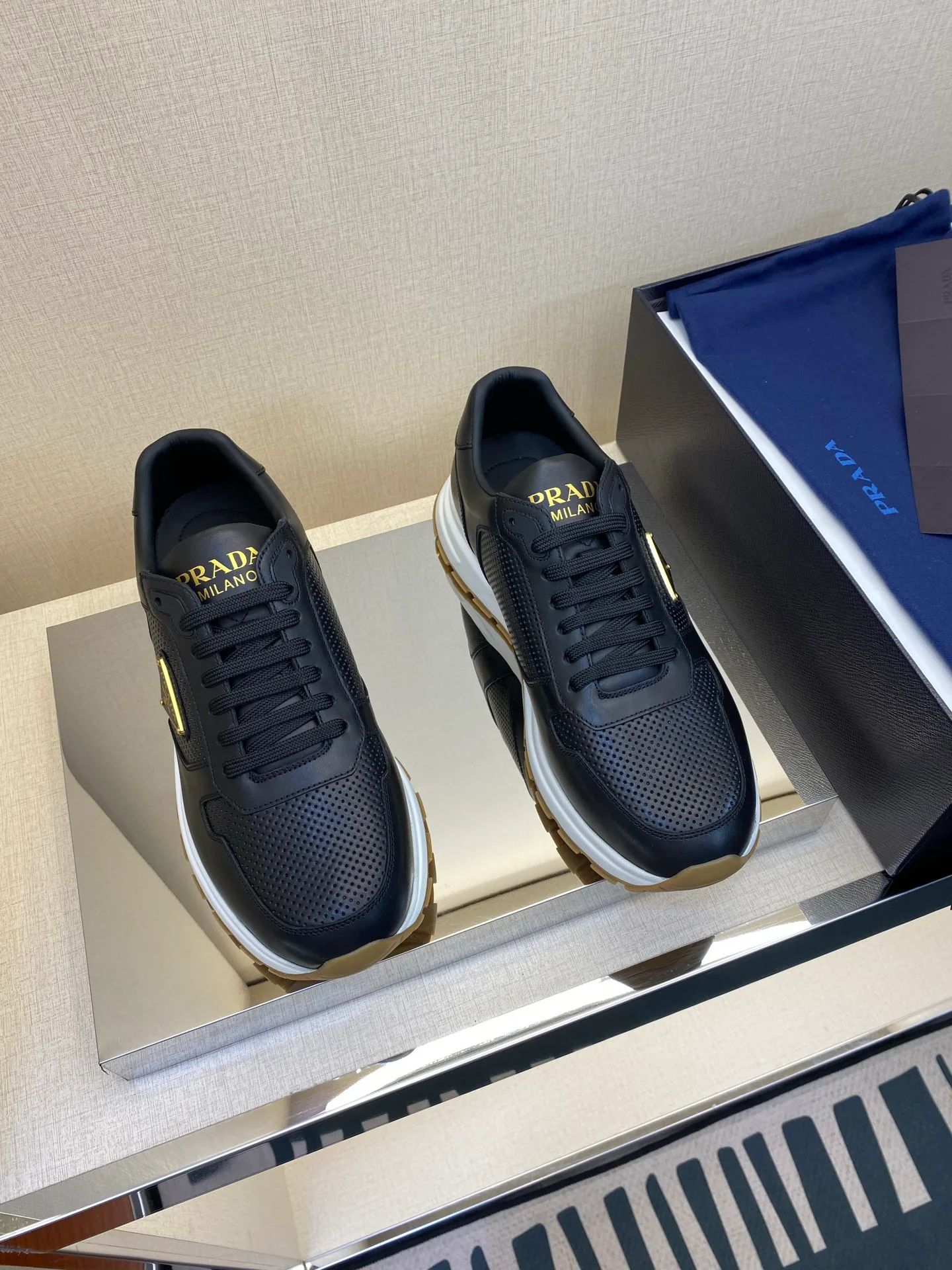 Men's Sneakers PRADA 18039816