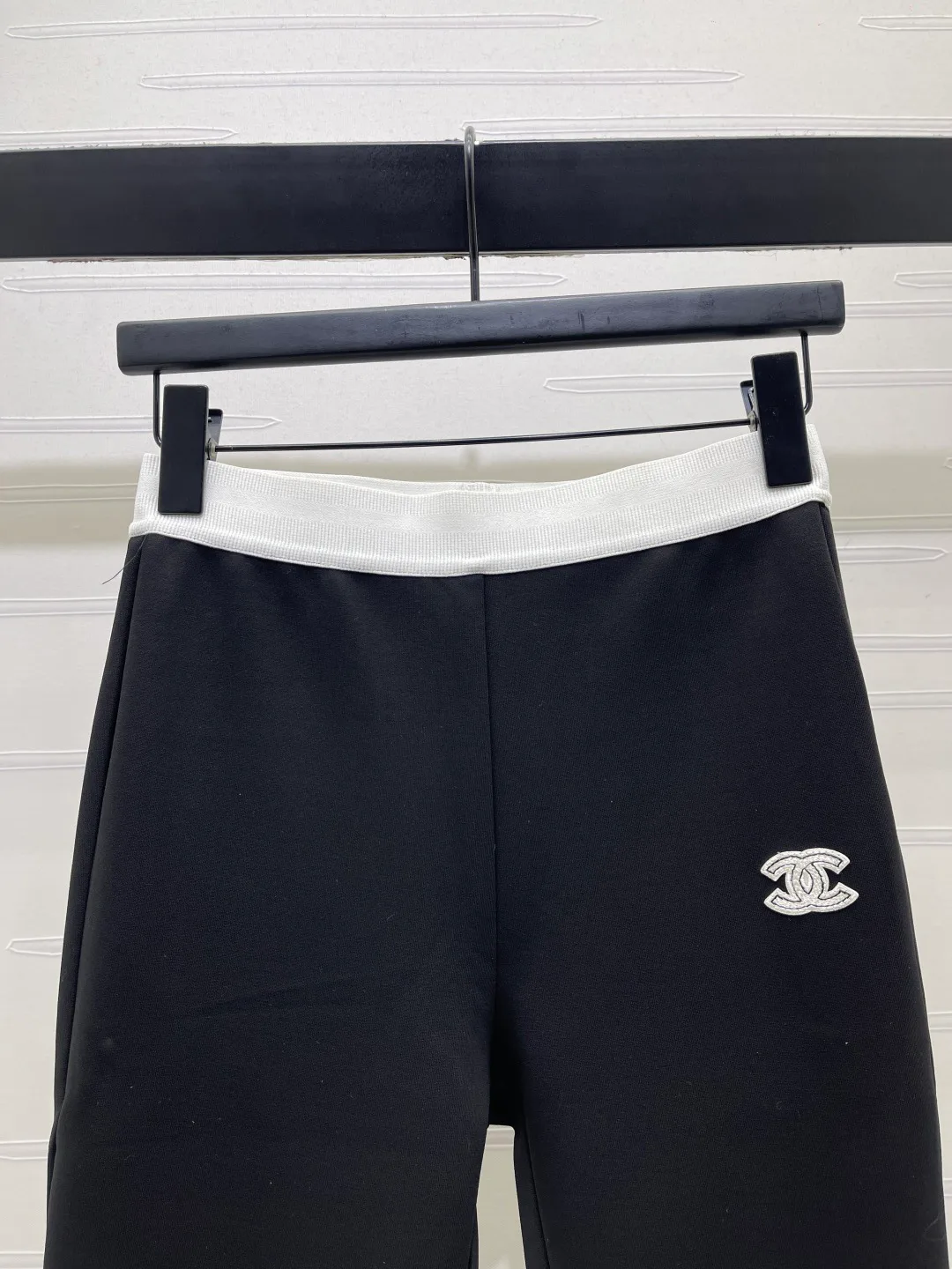 Women's Trousers CHANEL 17901773