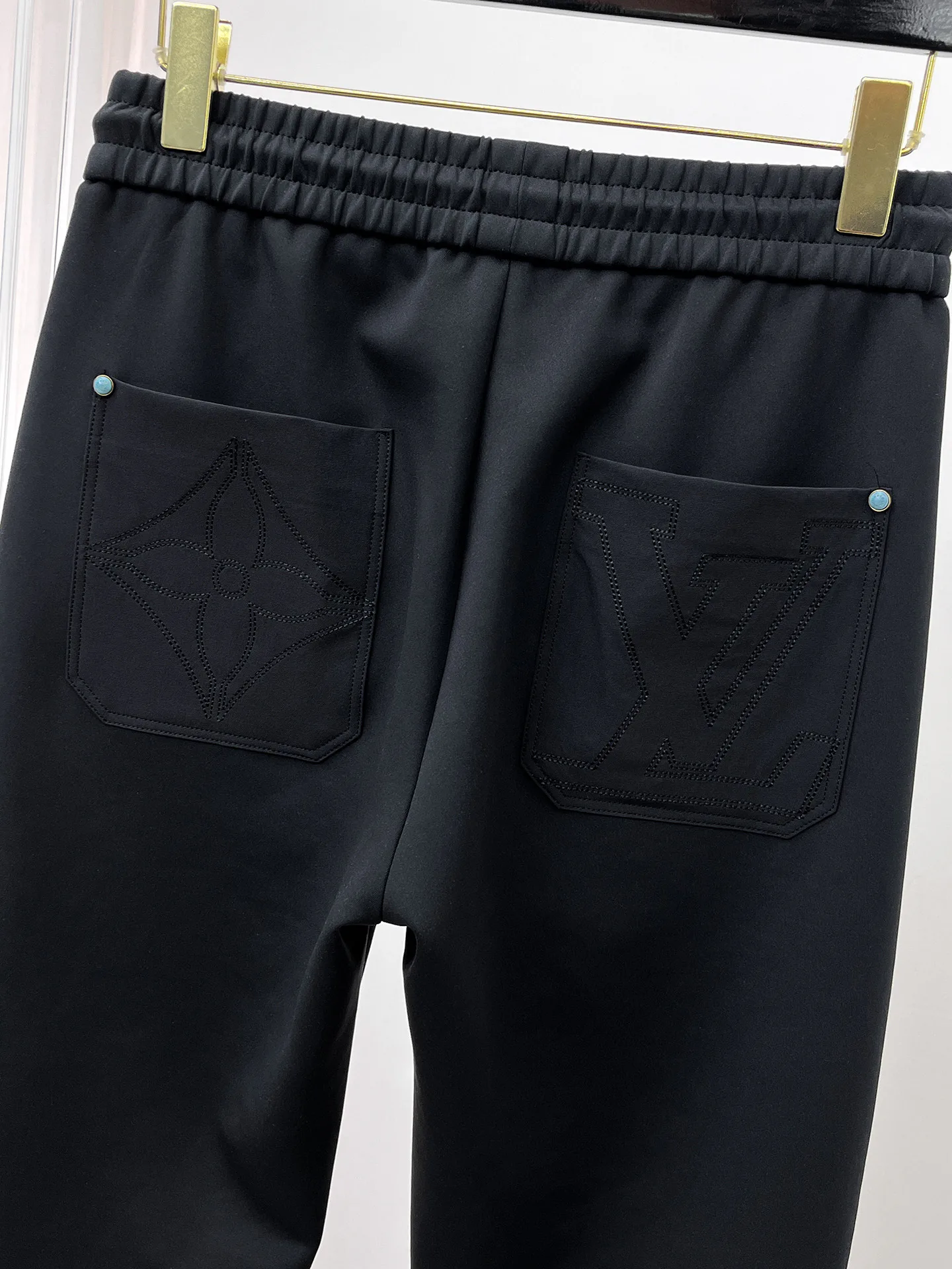 Men's Trousers LOUIS VUITTON 18399333