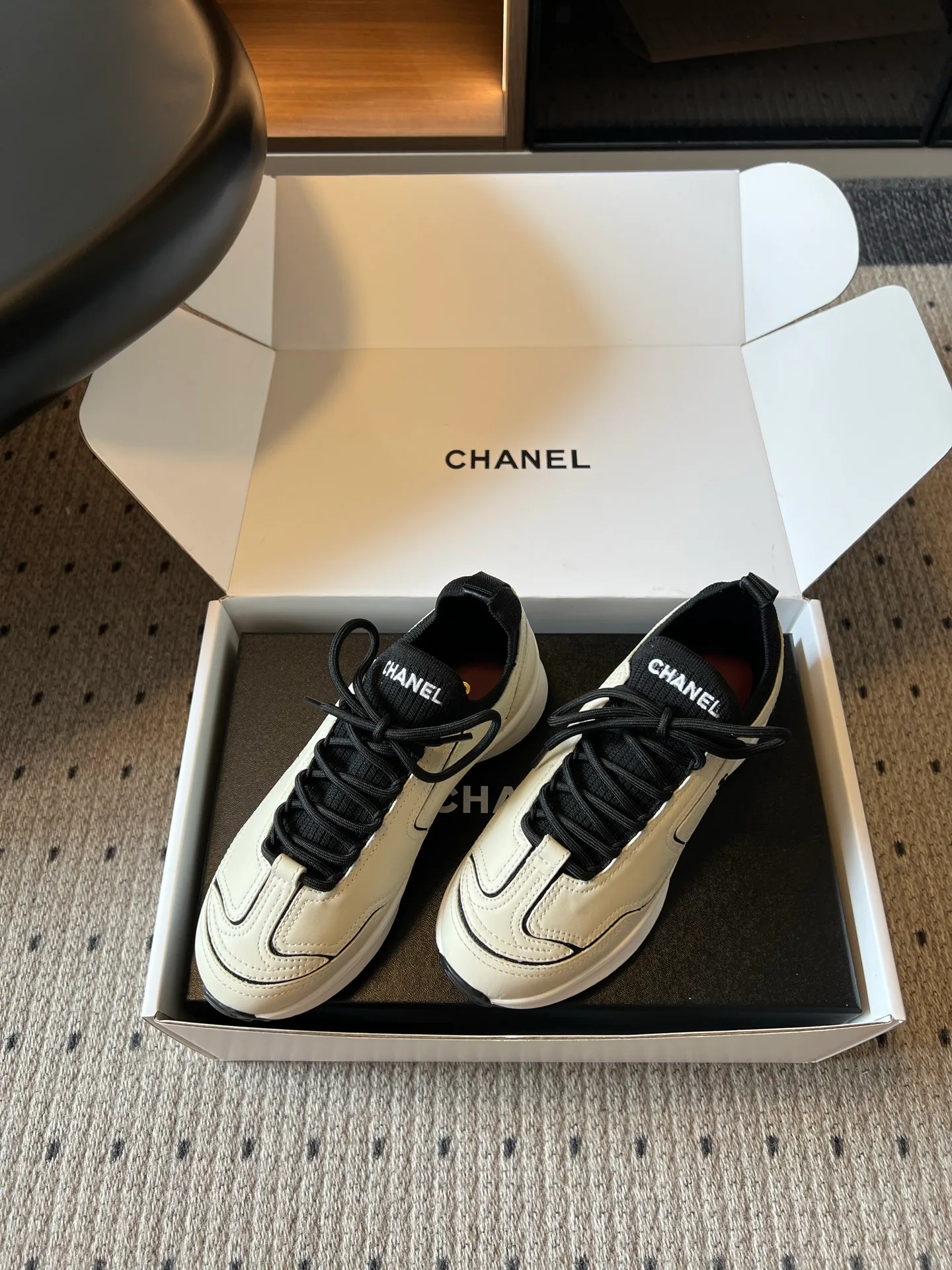Women's Sneakers CHANEL 17793451