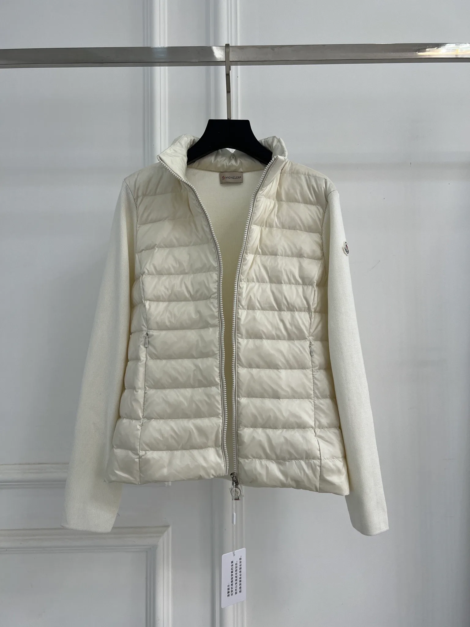 Women's Jackets And Down Jackets MONCLER 18416267
