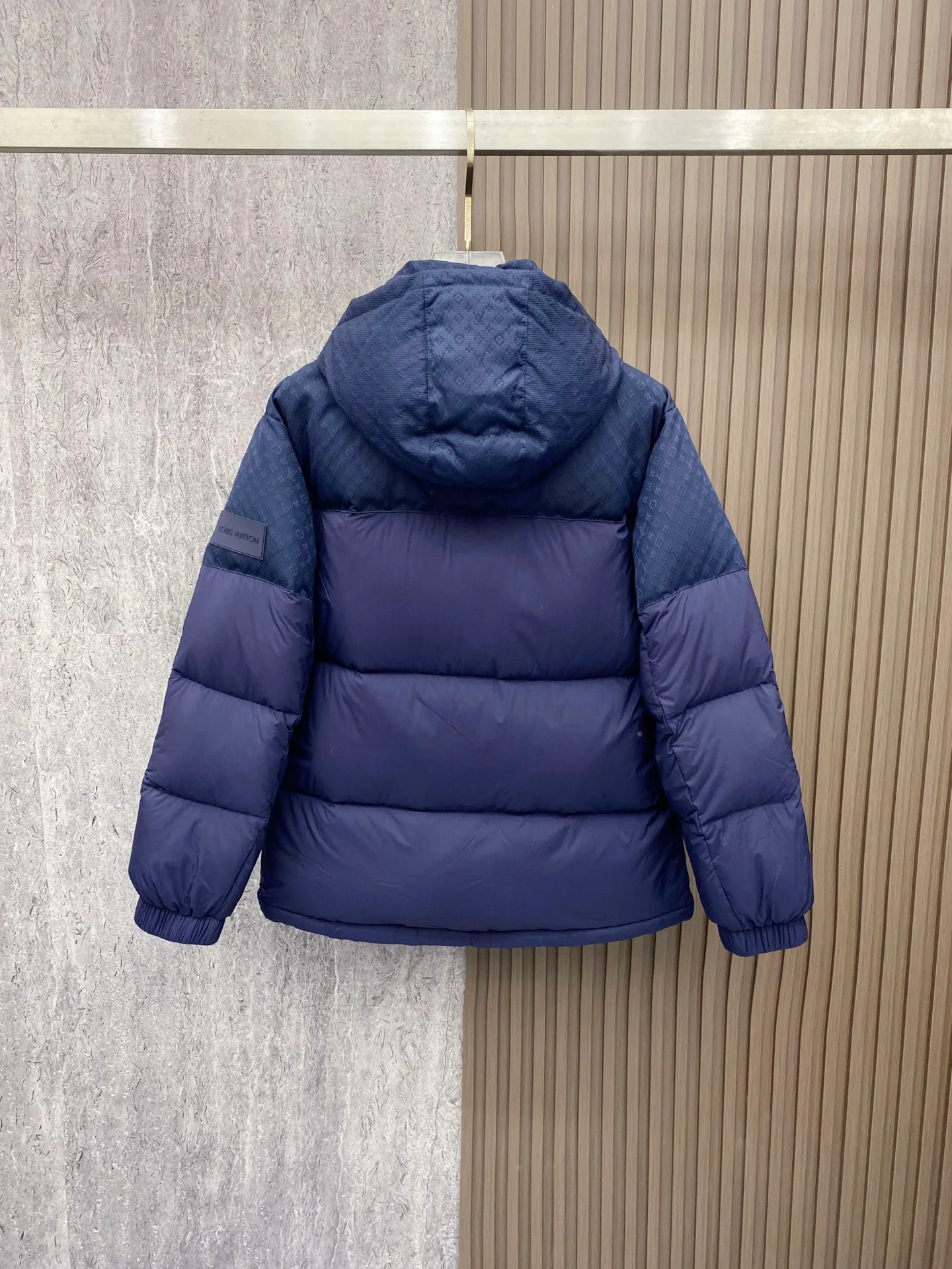 Men's Jackets And Down Jackets LOUIS VUITTON 18355675