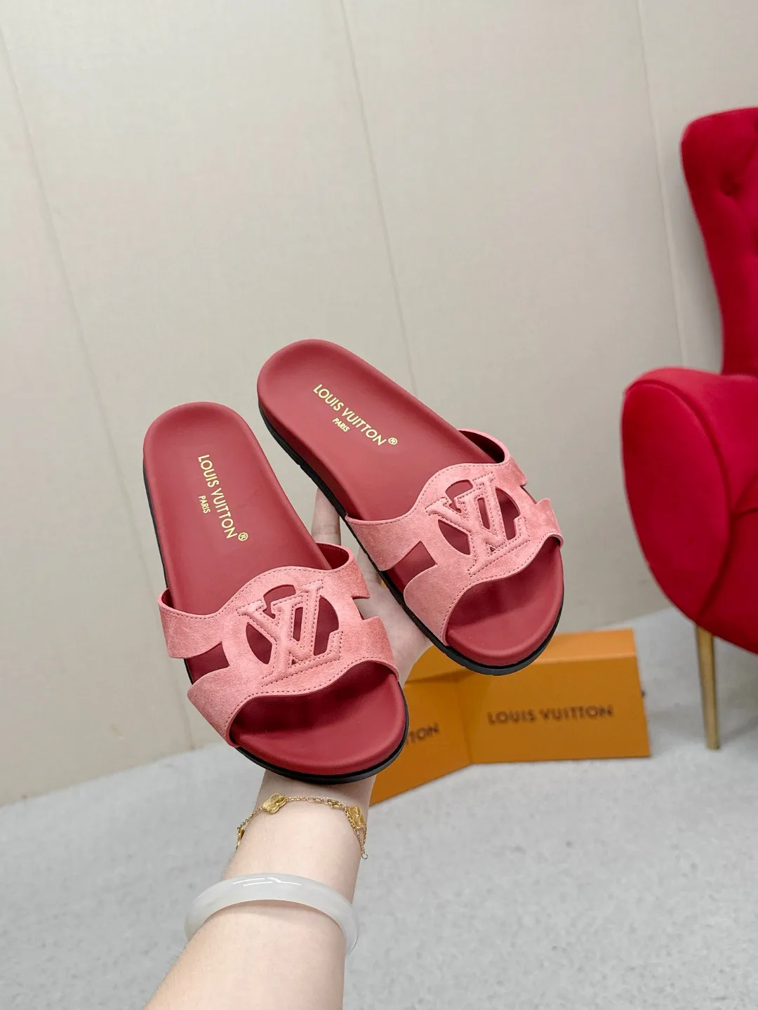 Women's Flip-Flops LOUIS VUITTON 18235719