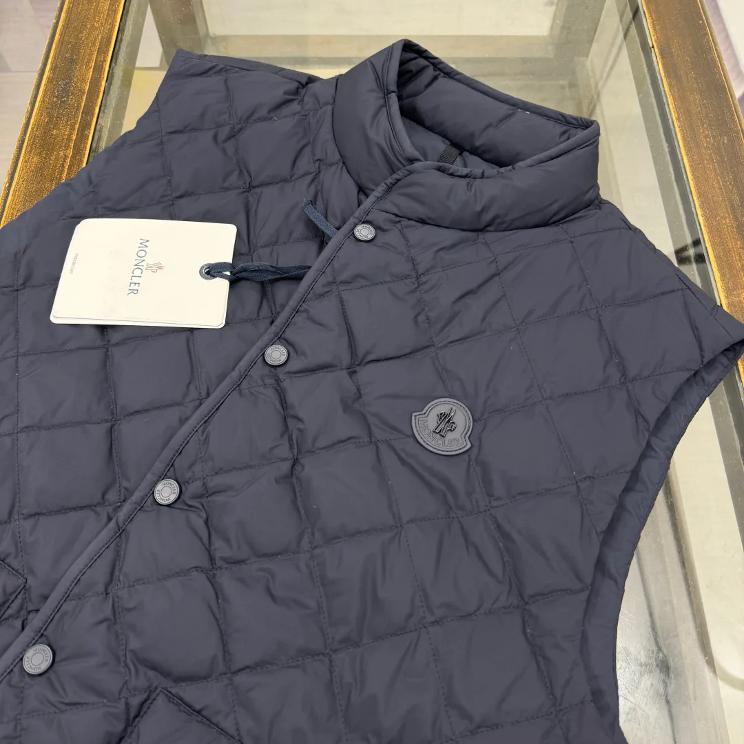 Men's Vests MONCLER 18001994