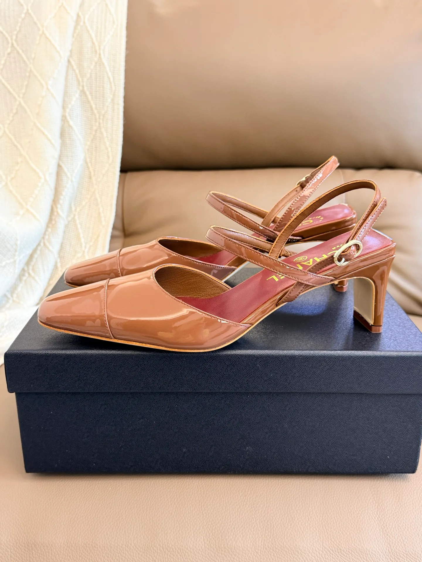 Women's Open-Toe Sandals CHANEL 17510574