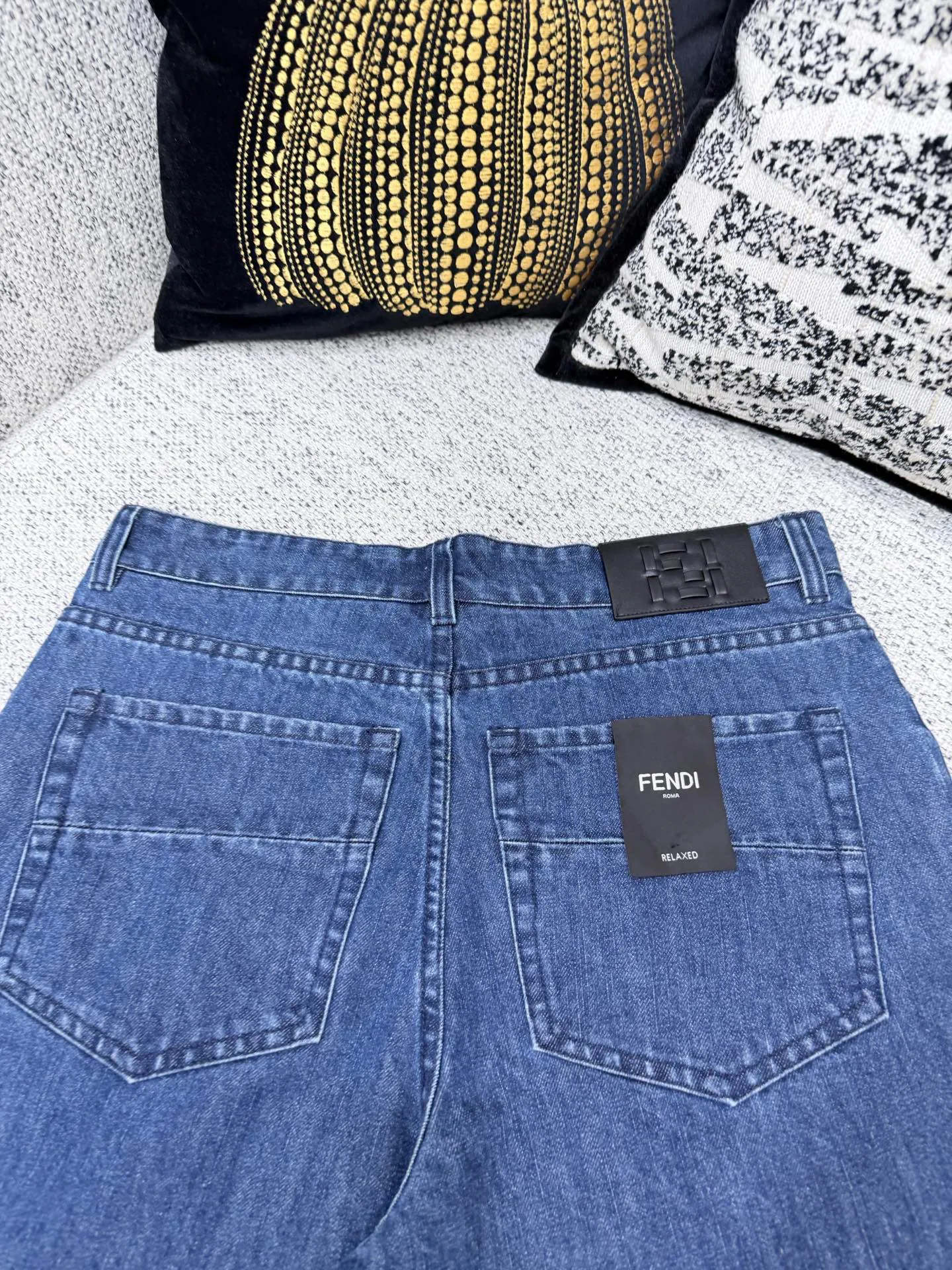 Men's Shorts FENDI 18074039