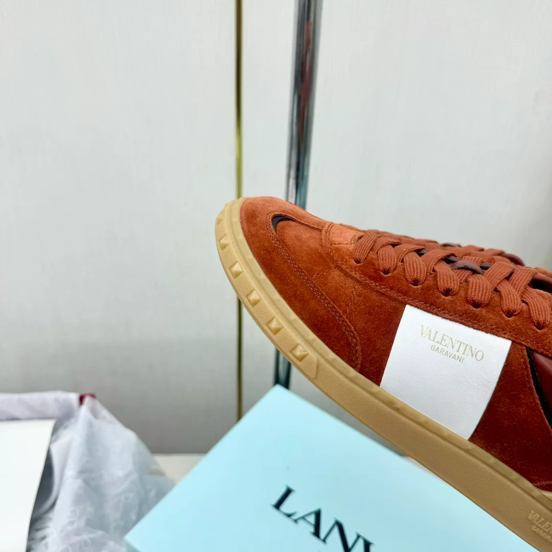 Women's Sneakers VALENTINO 17955037