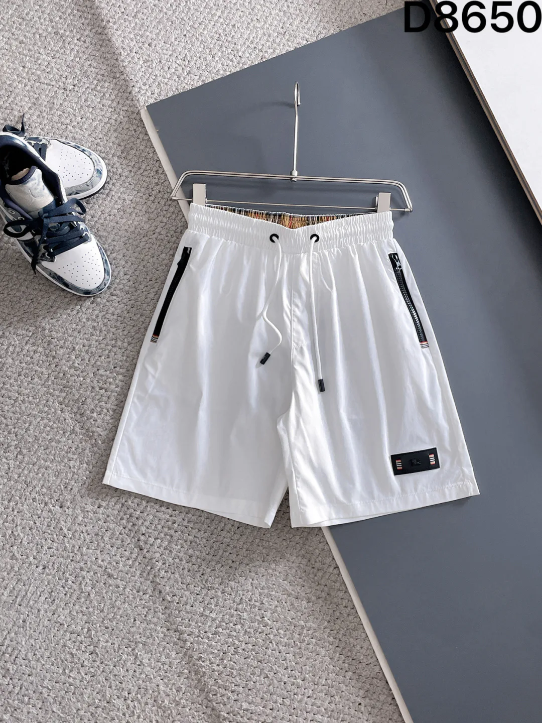 Men's Shorts BURBERRY 18000497
